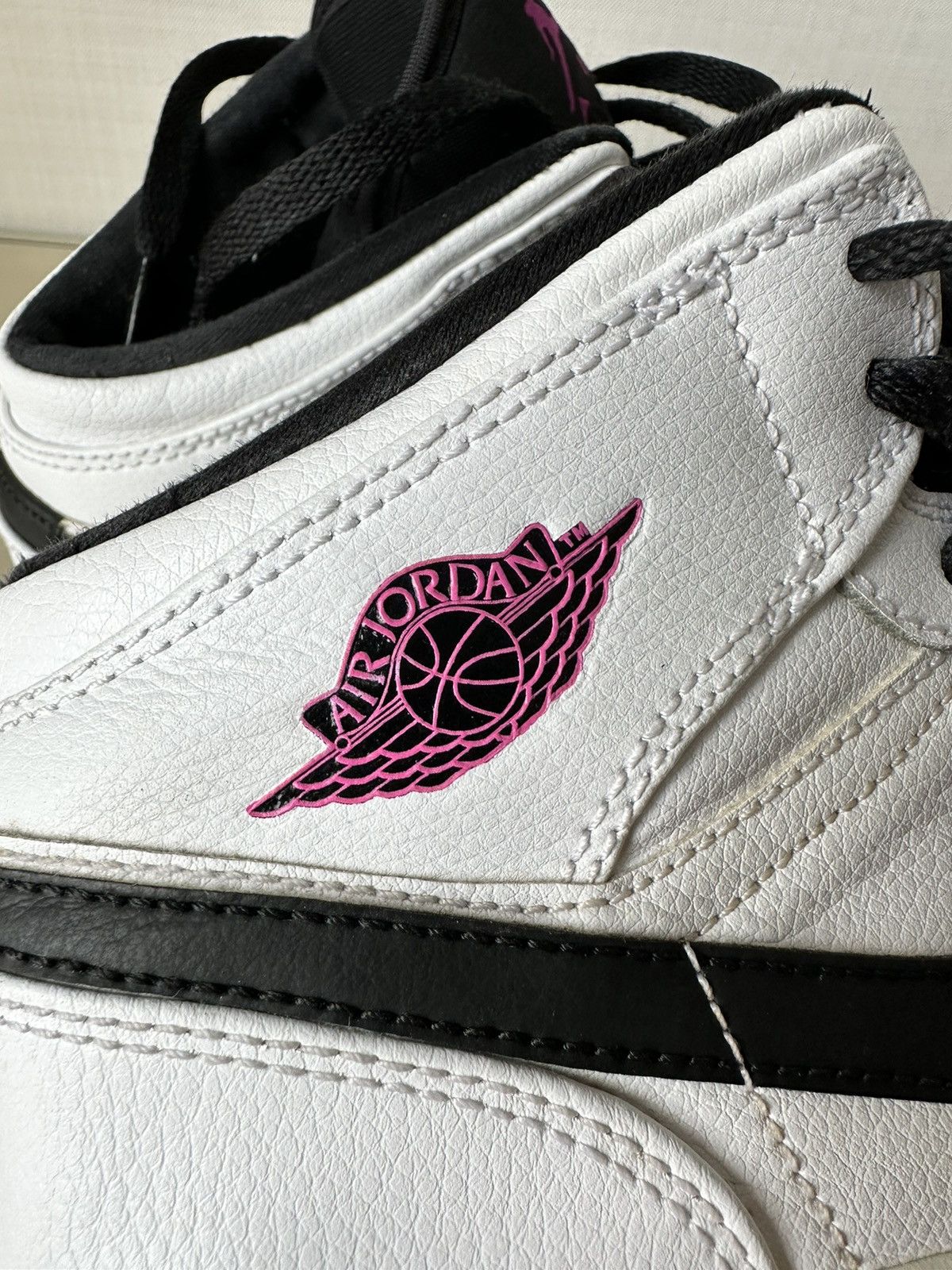 Jordan Brand × Nike Nike Air Jordan 1 Mid white black fuchsia Size US 8 / IT 38 - 6 Thumbnail