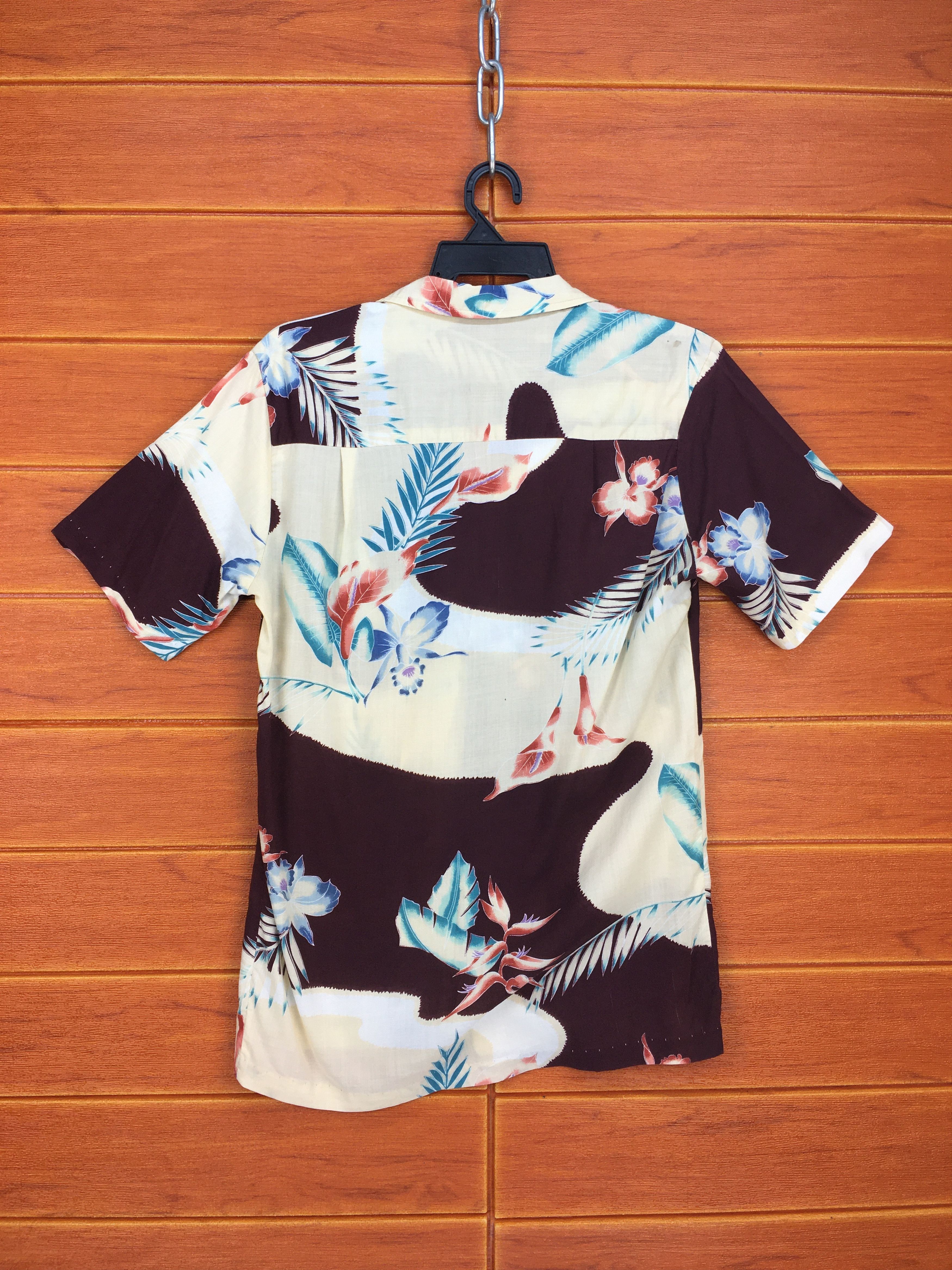 Vintage Big Flowers Hawaiian Shirt / Aloha Wear Shirt