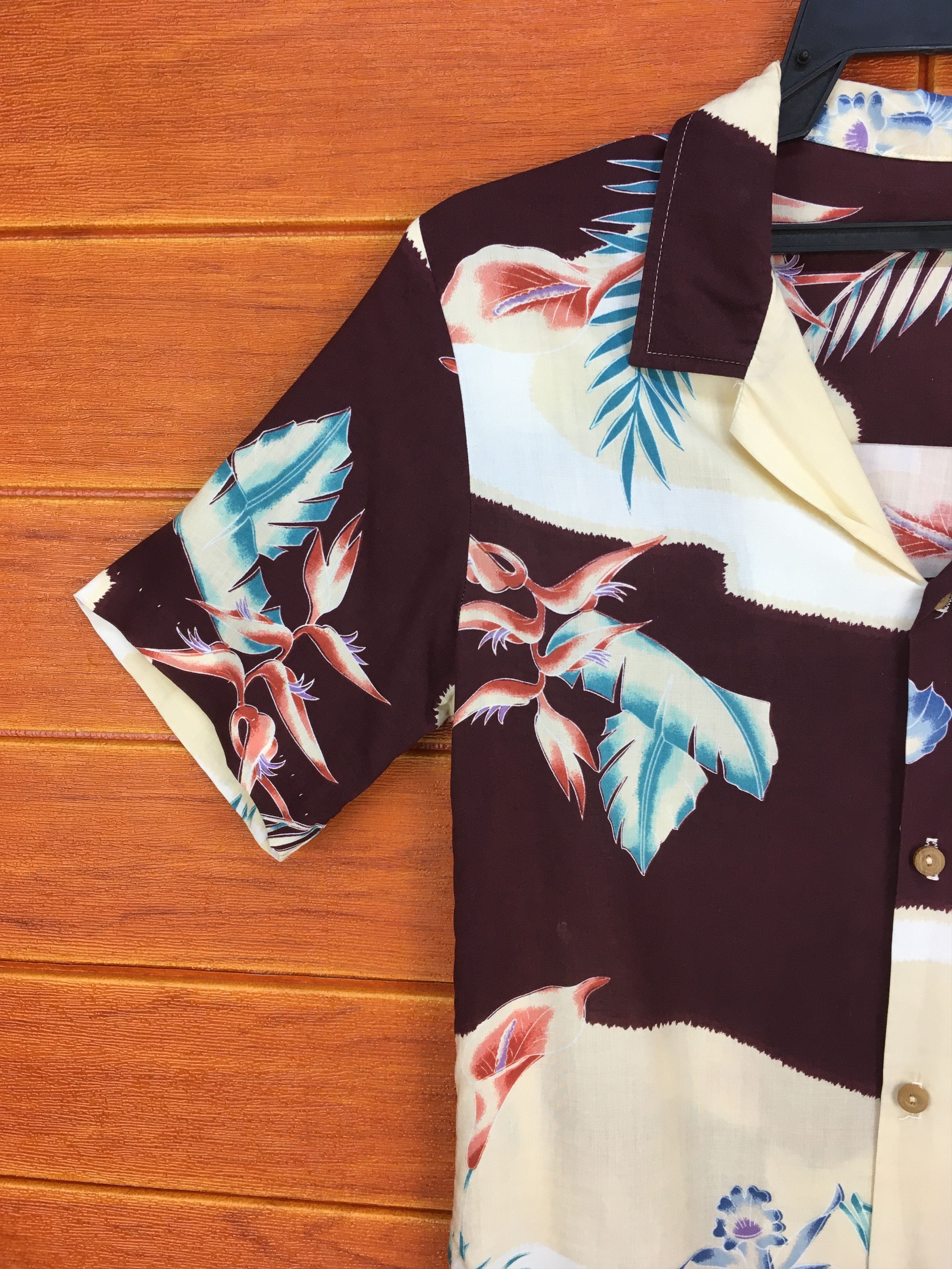 Vintage Big Flowers Hawaiian Shirt / Aloha Wear Shirt