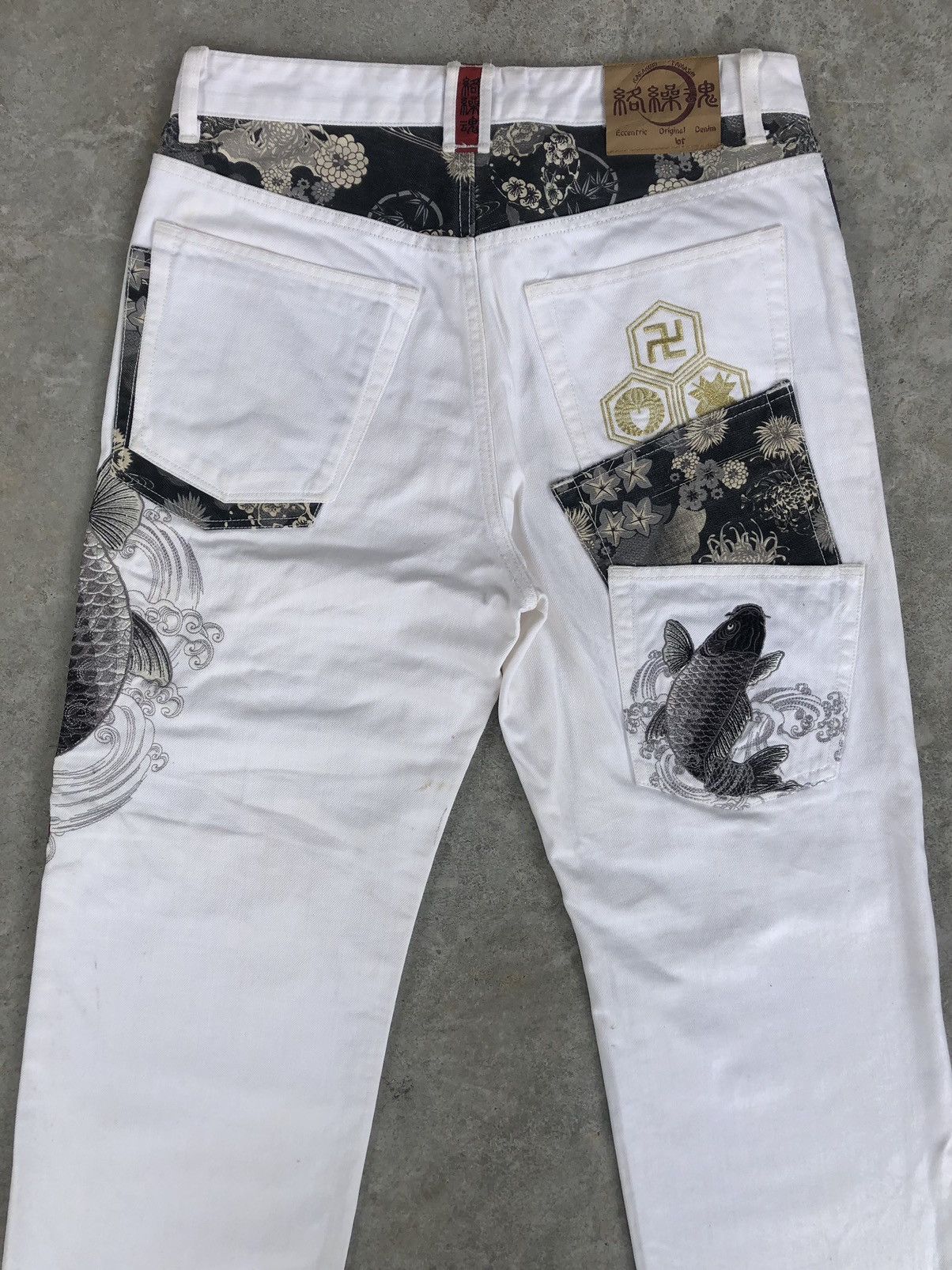 Karakuri Tamashii Karakuri Tamashi Embroidered Jeans Multipocket Size US 33 - 8 Thumbnail