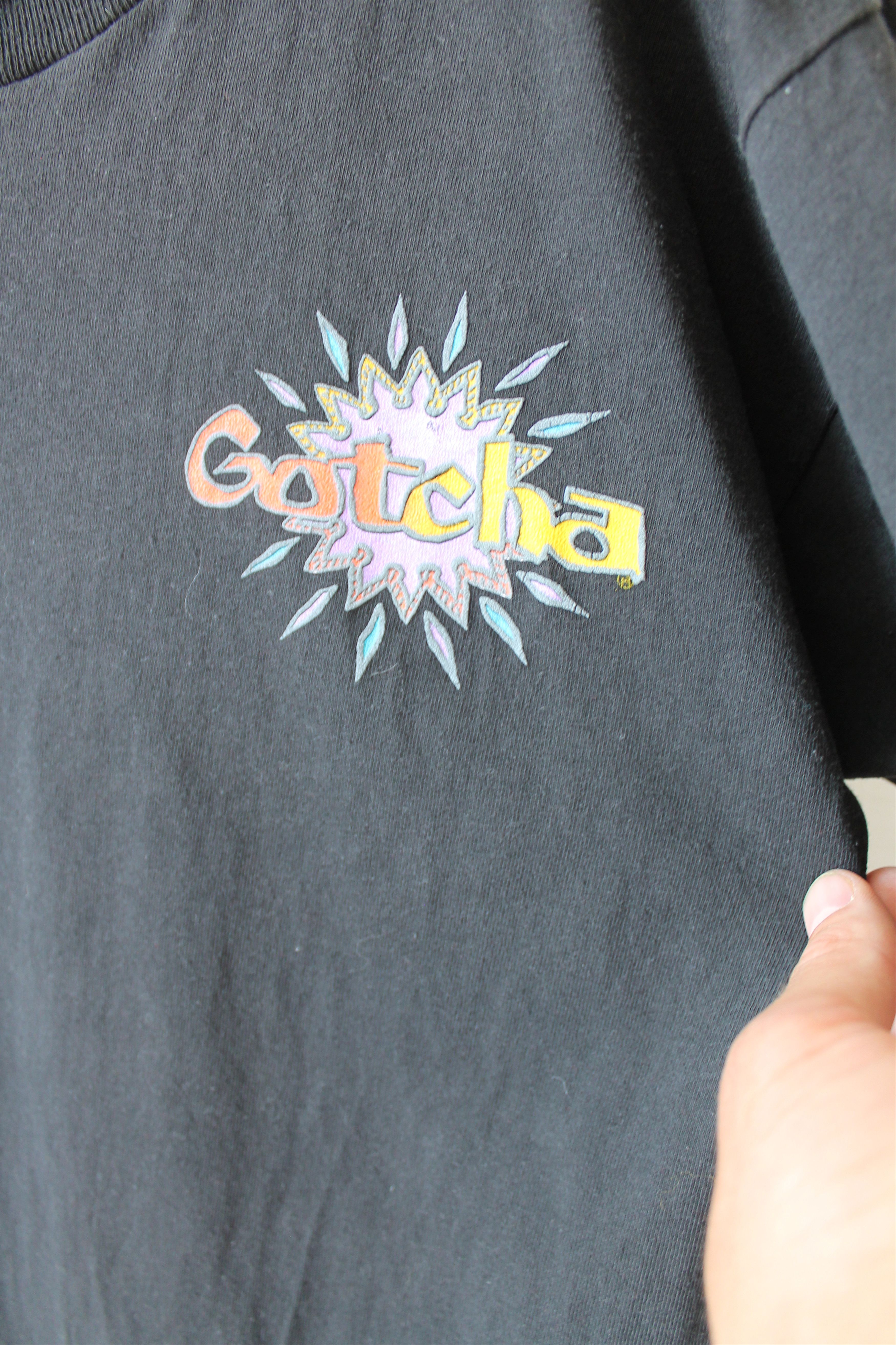 Vintage 1992 Gotcha International Vintage T shirt Sunfaded black Size US L / EU 52-54 / 3 - 3 Thumbnail