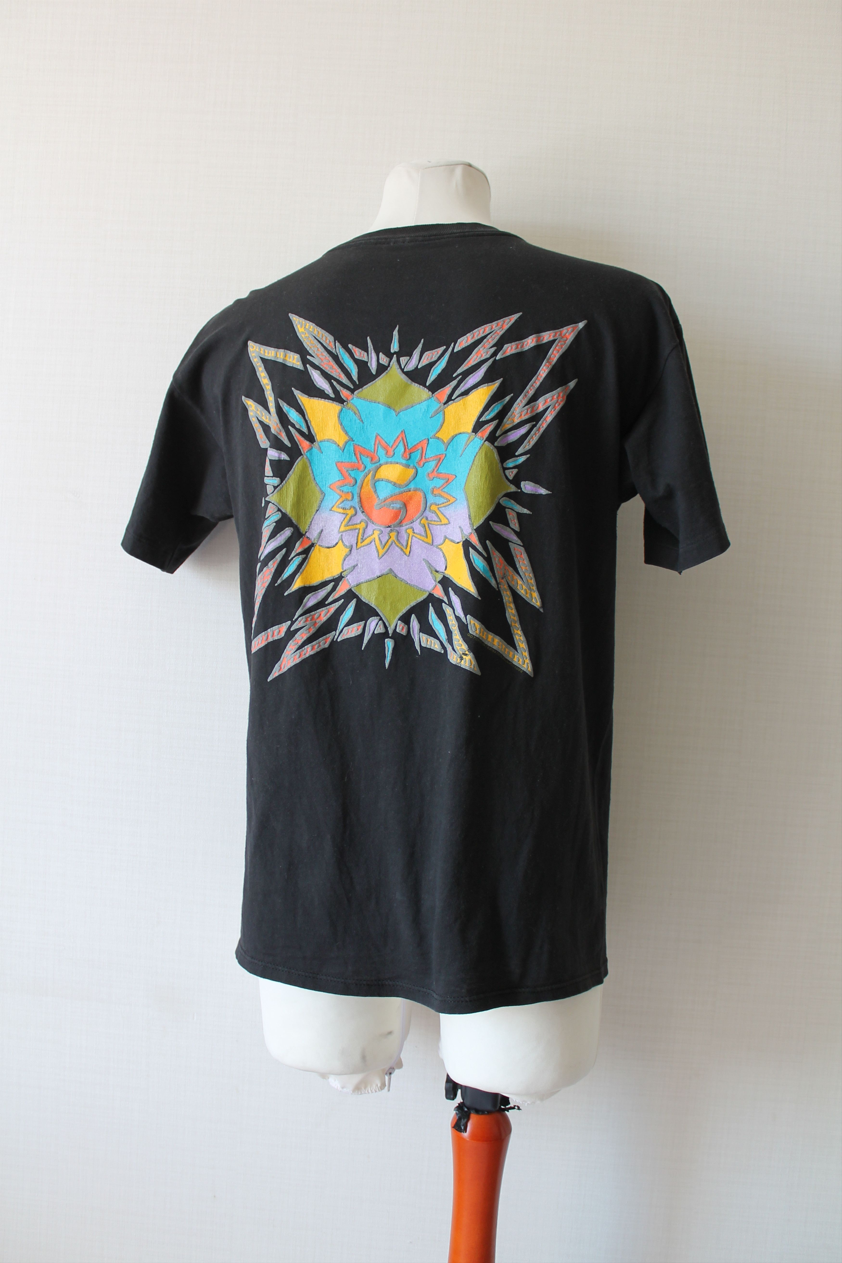 Vintage 1992 Gotcha International Vintage T shirt Sunfaded black Size US L / EU 52-54 / 3 - 8 Thumbnail