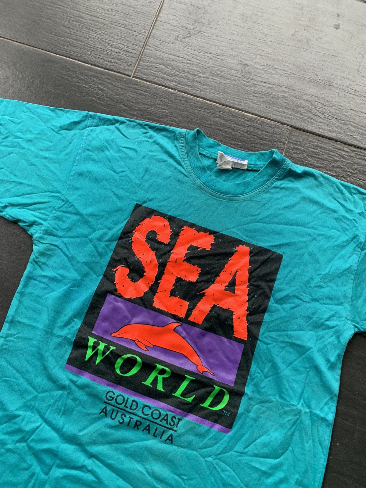 Vintage Vintage Sea World Australia T- Shirt Size US M / EU 48-50 / 2 - 2 Thumbnail