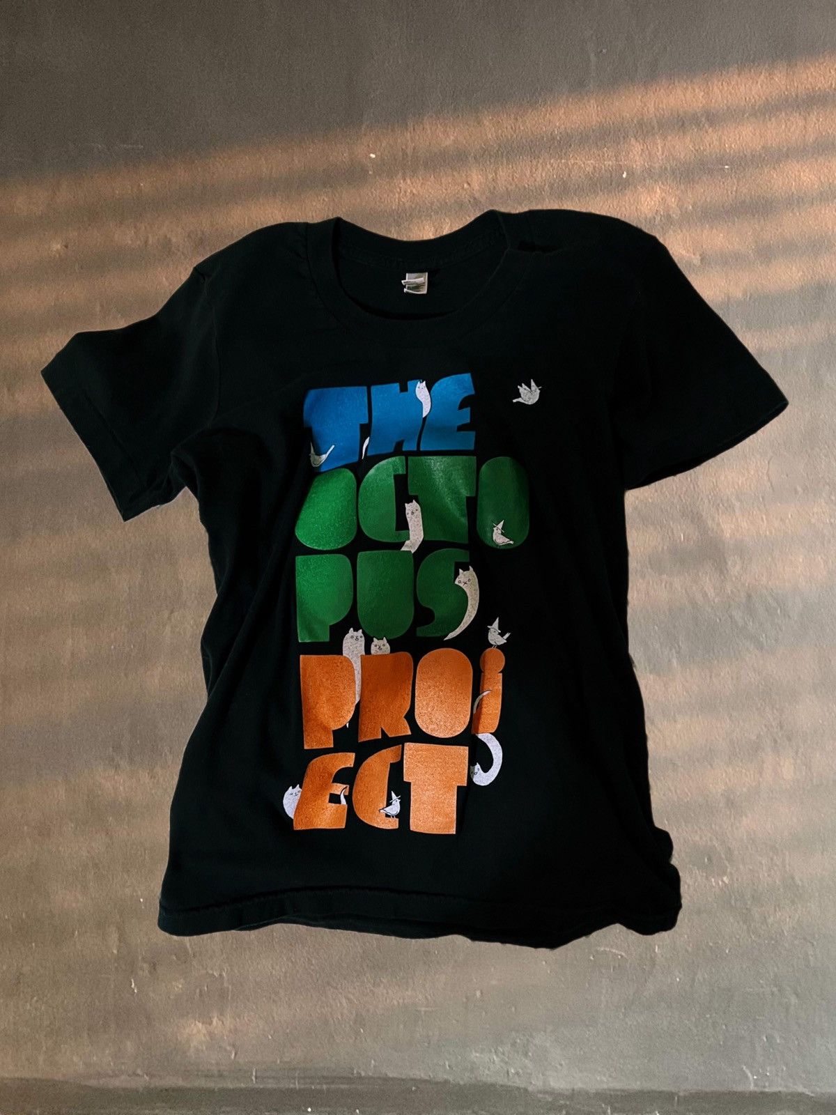 Band Tees 🐙The Octopus Project 2011 kittens tour tee RARE EDM festival Size M / US 6-8 / IT 42-44 - 10 Thumbnail