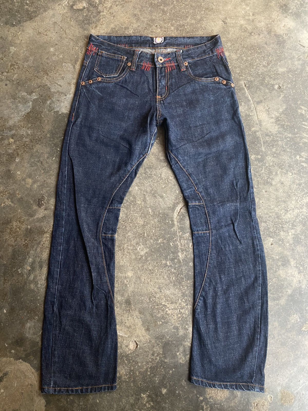 Curve Design Jeans