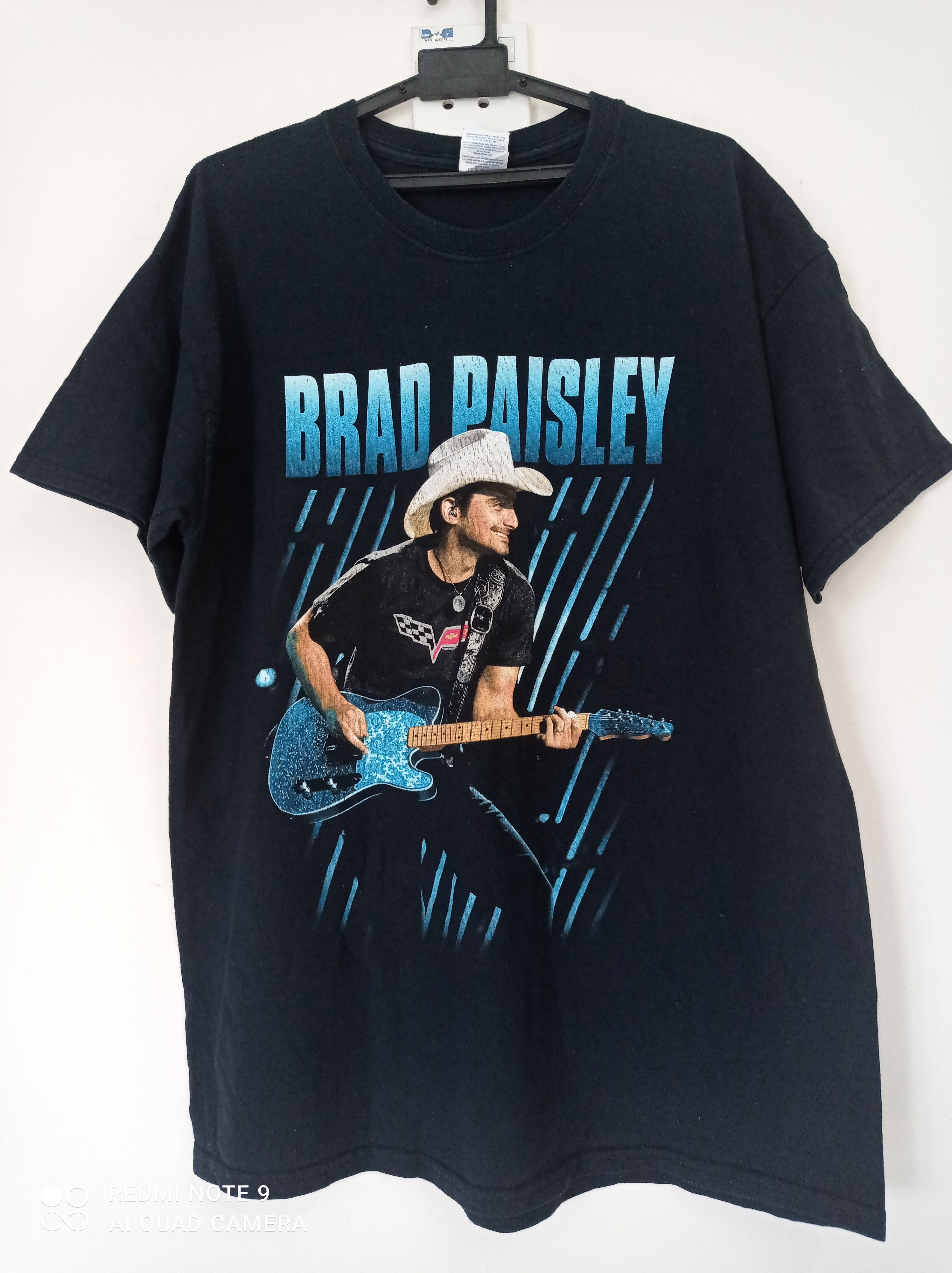 Band Tees VTG Y2k Brad Paisley tee size L🕺 Size US L / EU 52-54 / 3 - 9 Thumbnail