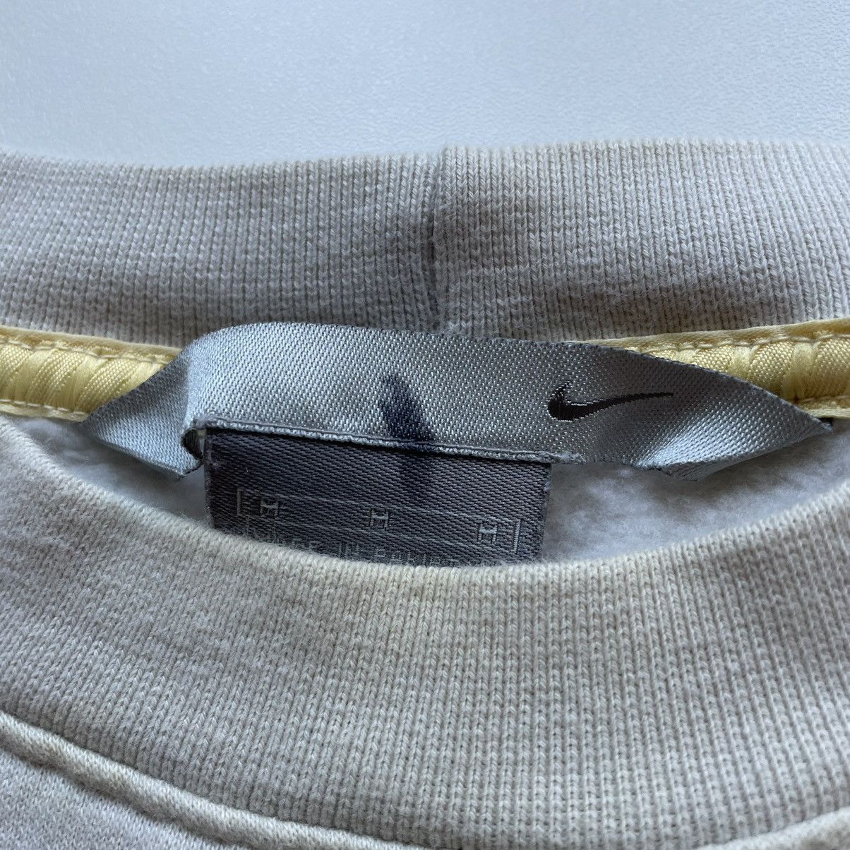 Nike × Vintage Vintage 90s 2000s Nike Embroidered Center Swoosh Crewneck Size US M / EU 48-50 / 2 - 3 Thumbnail