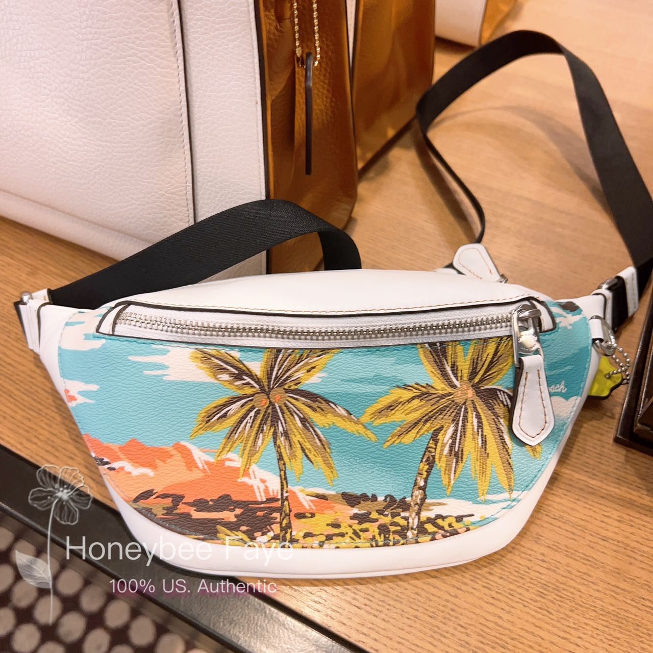 ハワイアンのCOACH WARREN MINI BELT BAG WITH HAWAIIN PRINT Coach Coach Warren Mini Belt Bag With Hawaiian Print | Grailed