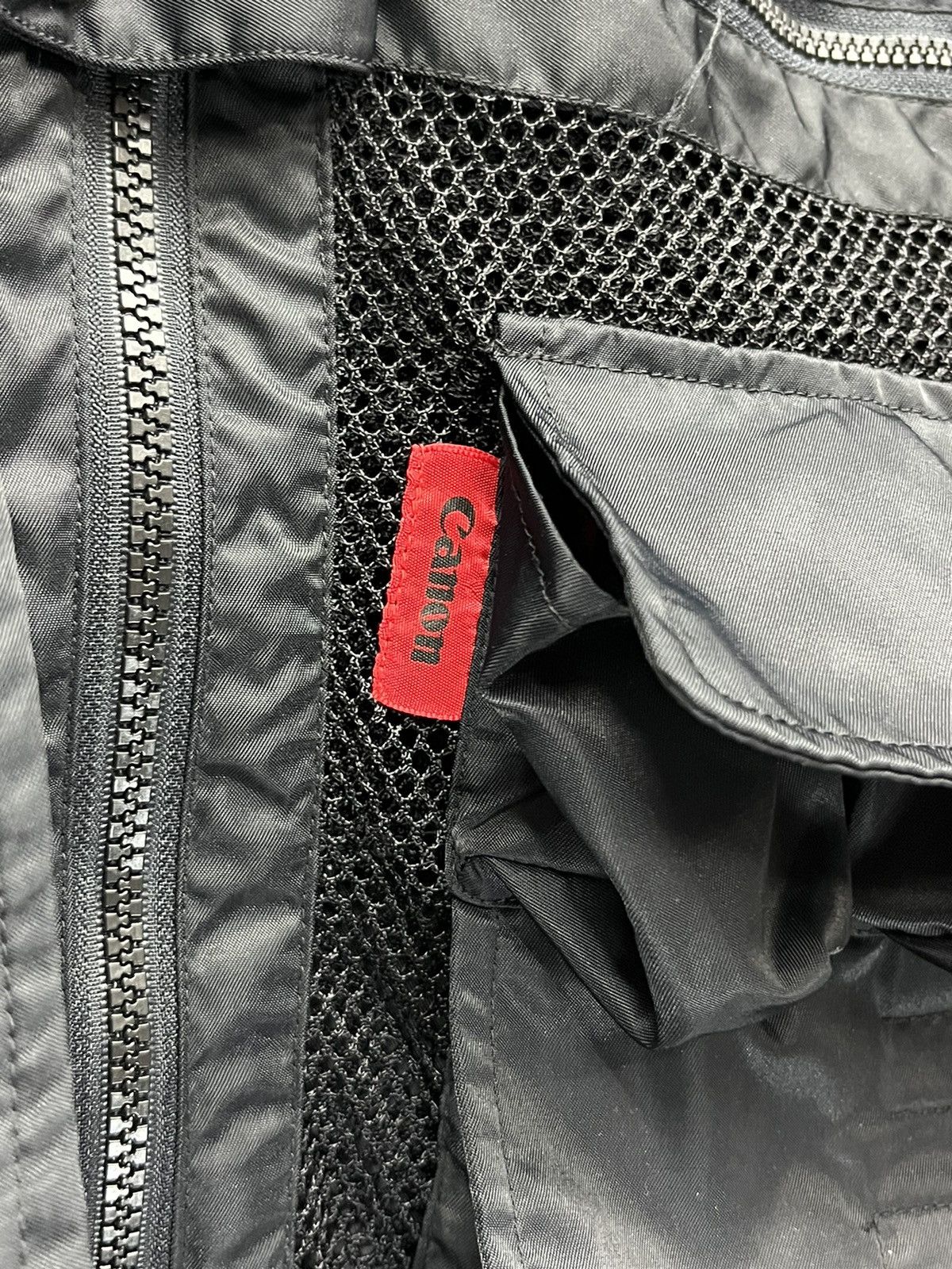 Canon STEAL🔥CANON PROFESSIONAL SUPPORT F1 GRAND PRIX SUZUKA Vest Size US M / EU 48-50 / 2 - 9 Thumbnail