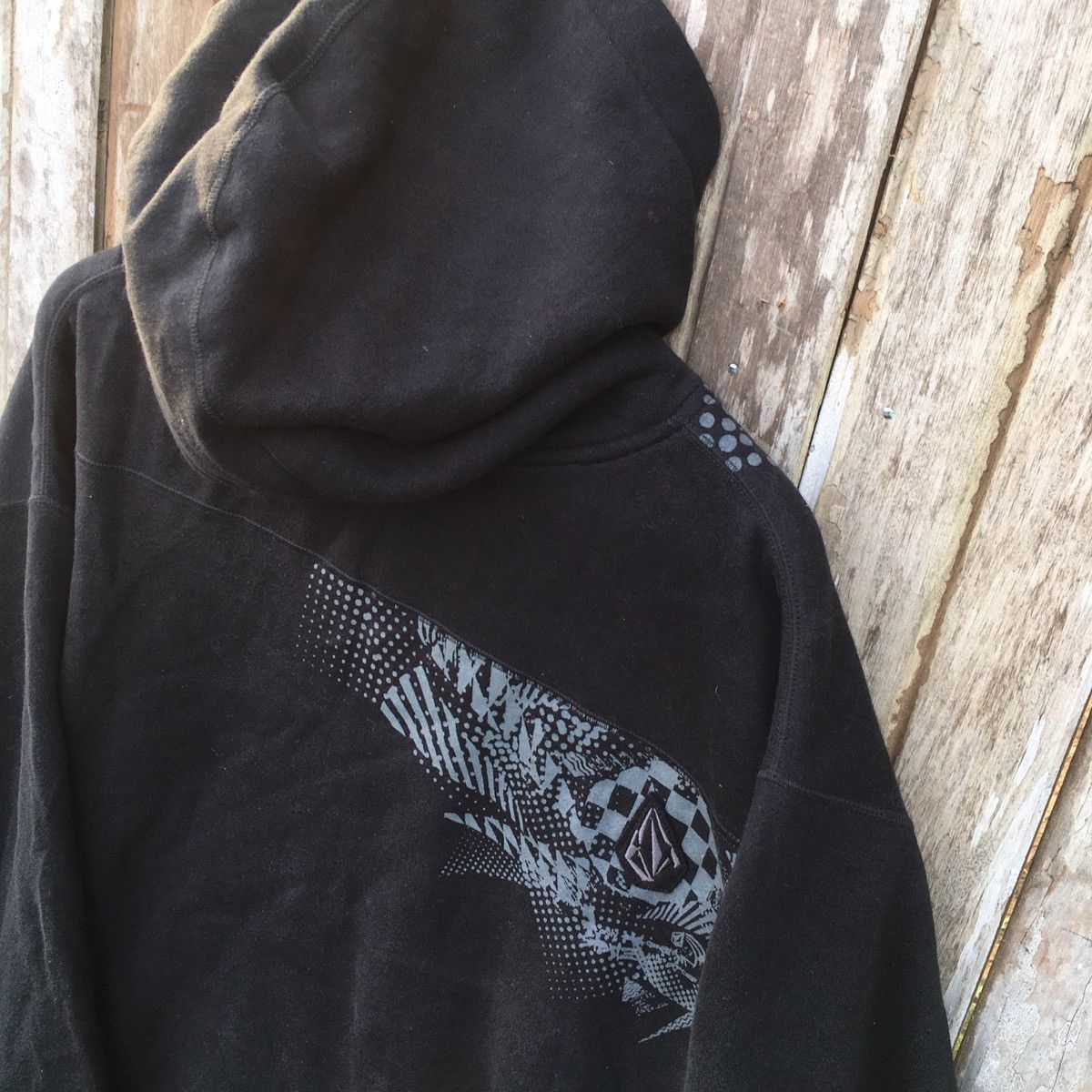 Vintage Vintage Y2K Volcom Skateboard Brand Oversized Hoodie Size US XXL / EU 58 / 5 - 6 Thumbnail