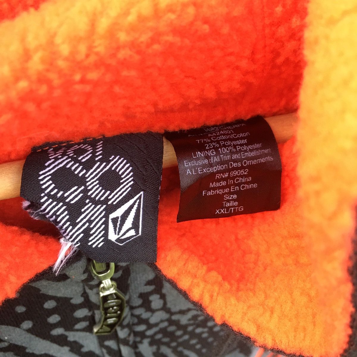 Vintage Vintage Y2K Volcom Skateboard Brand Oversized Hoodie Size US XXL / EU 58 / 5 - 4 Thumbnail