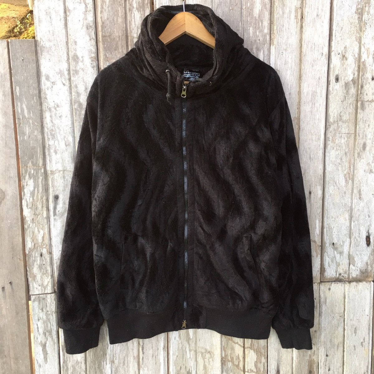 image of Vintage Clash Ahead Fleece Zipper Sweater in Black, Men's (Size Large)