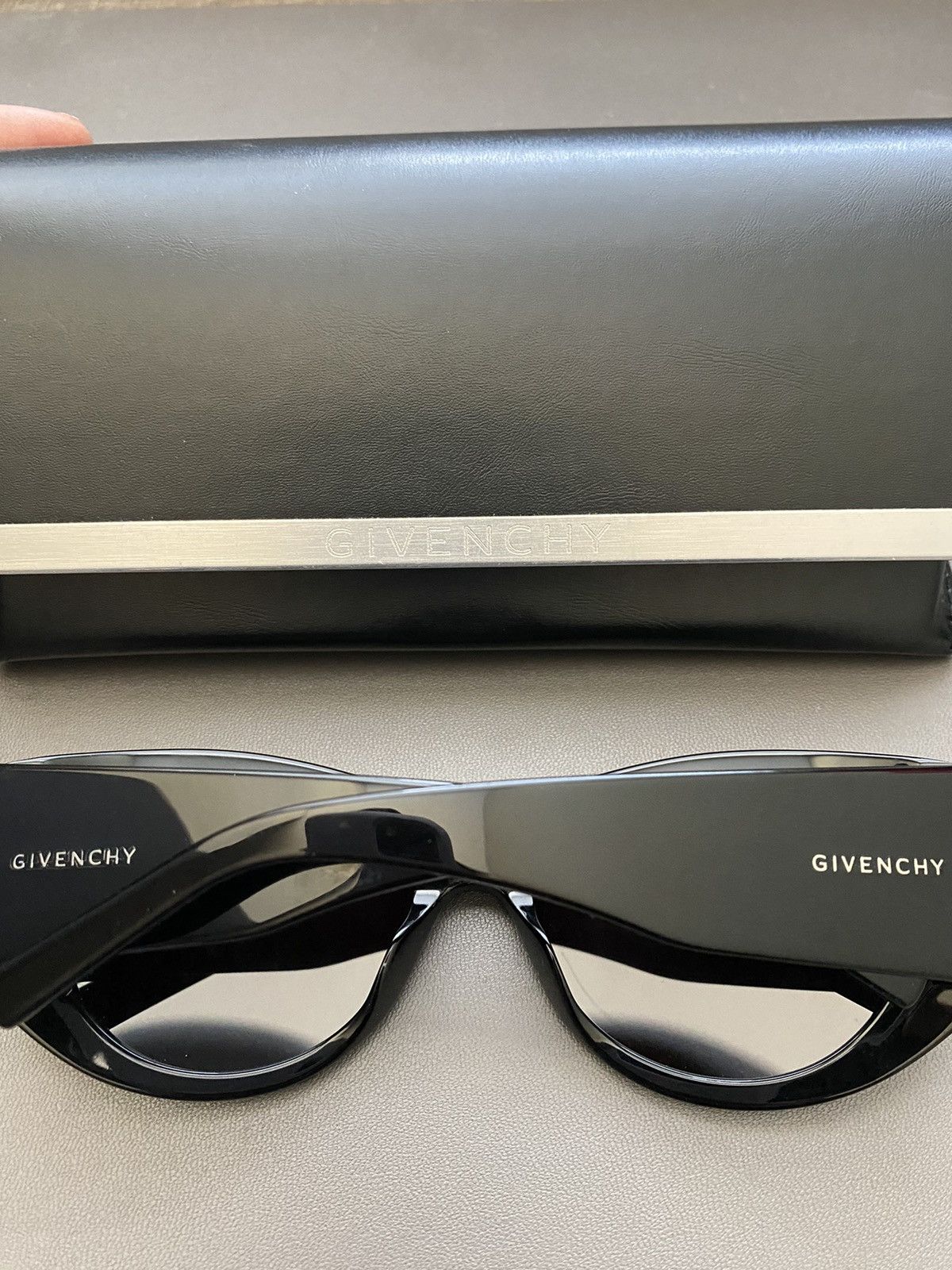 Givenchy Givenchy 4G Logo Oval Sunglasses Size ONE SIZE - 6 Thumbnail