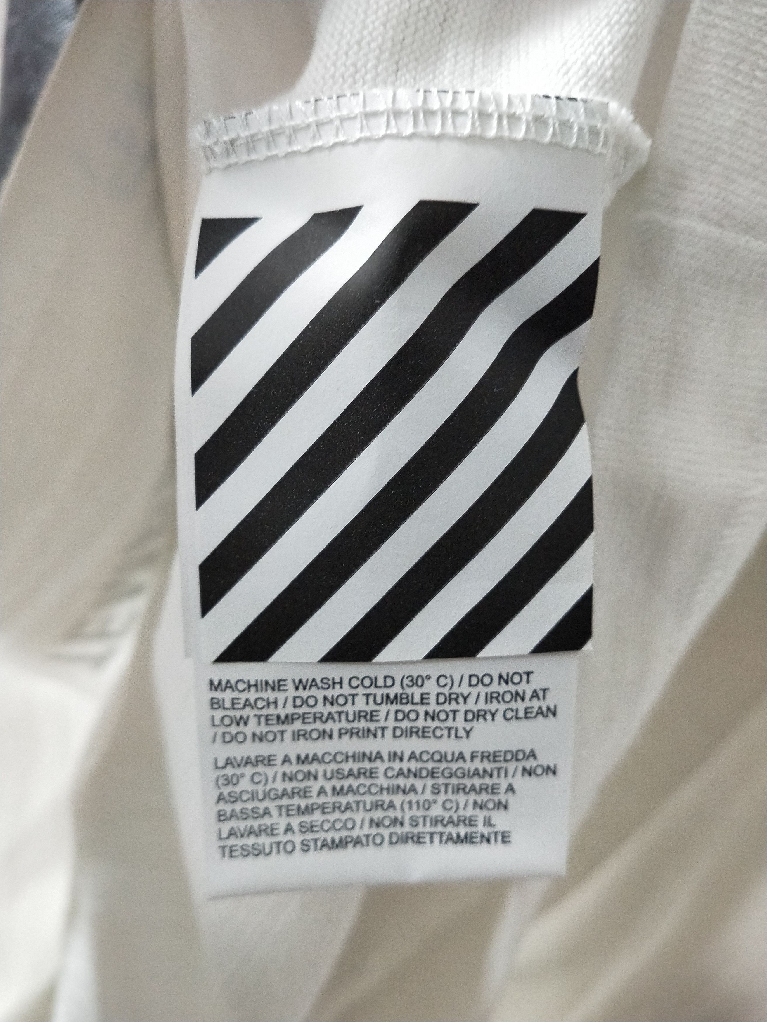 Off-White Mona Lisa L/S Tee Size US S / EU 44-46 / 1 - 5 Thumbnail