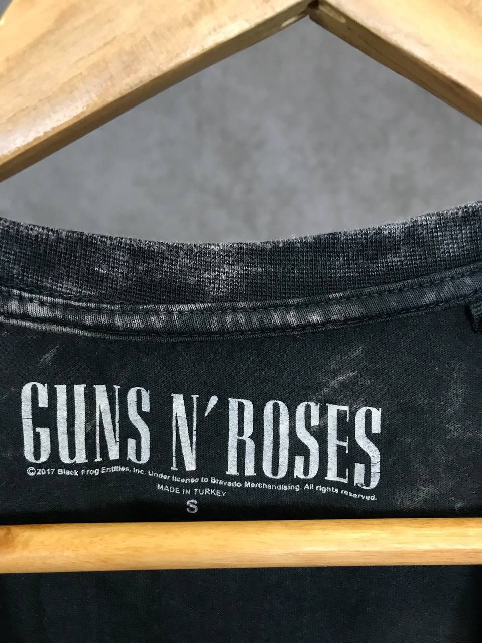 Band Tees Guns N Roses rock band tour overprinted tee Size US S / EU 44-46 / 1 - 4 Thumbnail