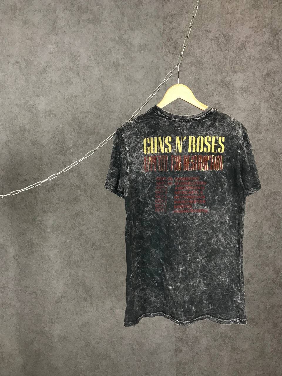 Band Tees Guns N Roses rock band tour overprinted tee Size US S / EU 44-46 / 1 - 5 Thumbnail