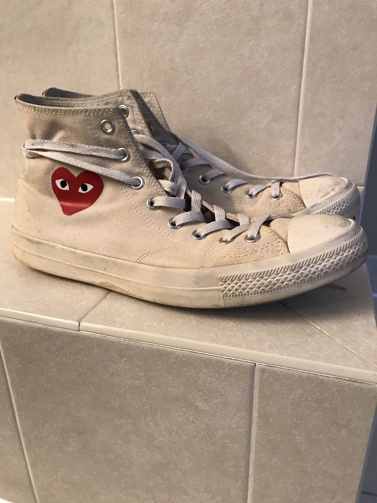 Dirty on sale cdg converse