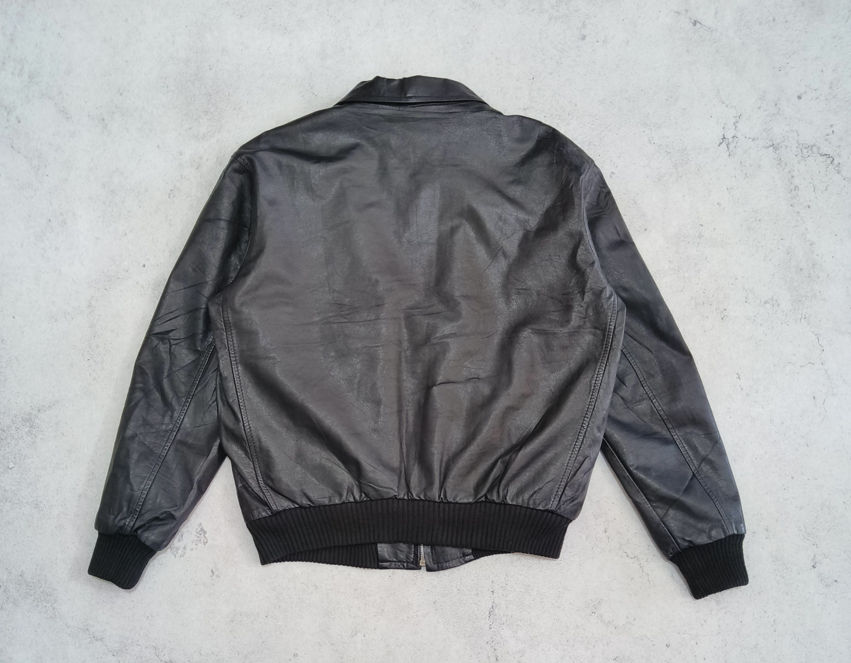 Vintage Vintage Japanese Bomber Fashion Black Leather Jacket Size US M / EU 48-50 / 2 - 5 Thumbnail