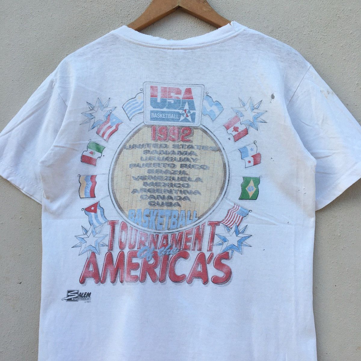 NBA Vintage Distressed 92 USA BASKETBALL AMERICA’S TEAM T-shirt Size US M / EU 48-50 / 2 - 12 Thumbnail