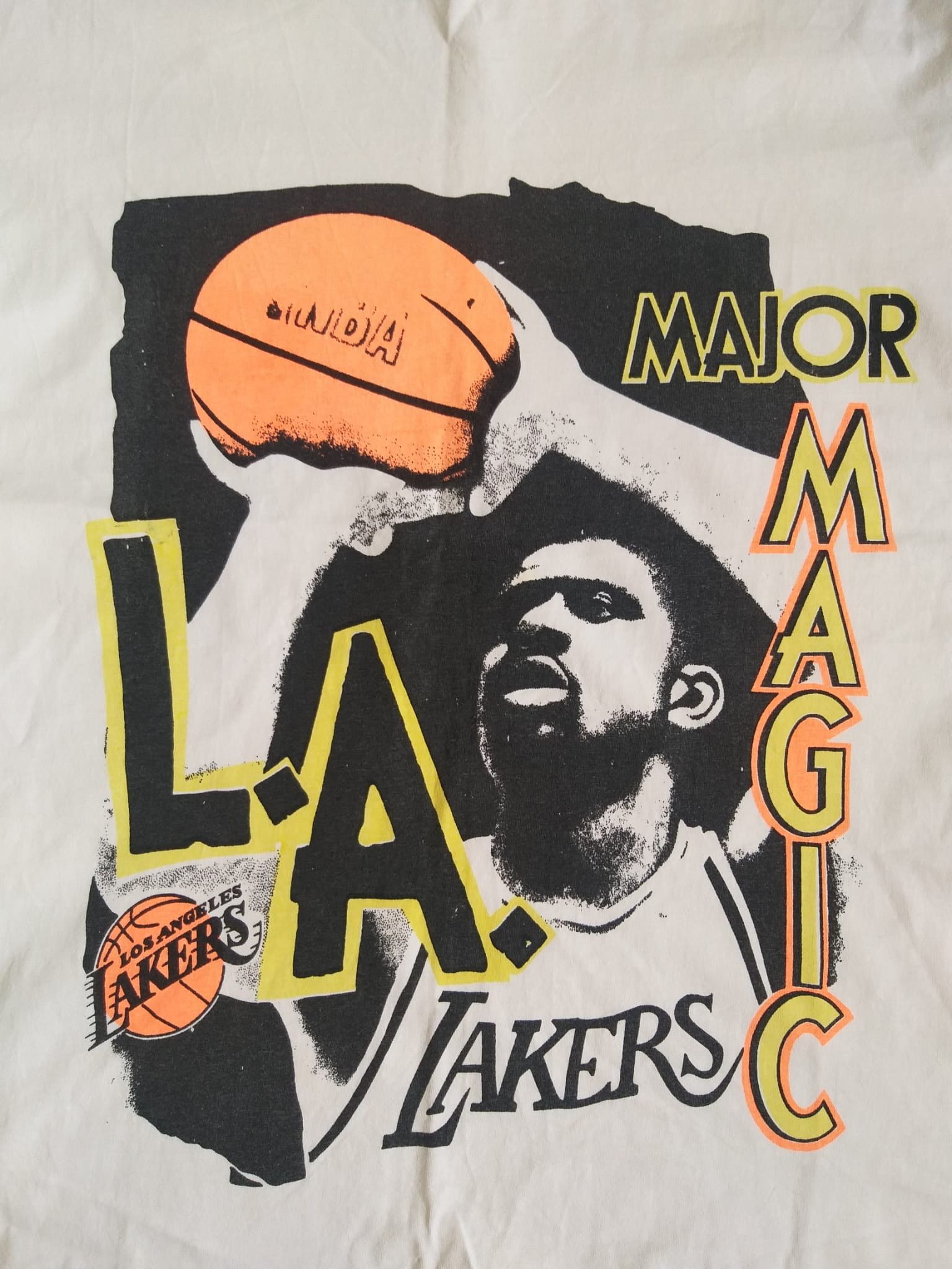 NBA Vintage LA Lakers Major Magic Graphic Tee 90s Style Size US M / EU 48-50 / 2 - 3 Thumbnail