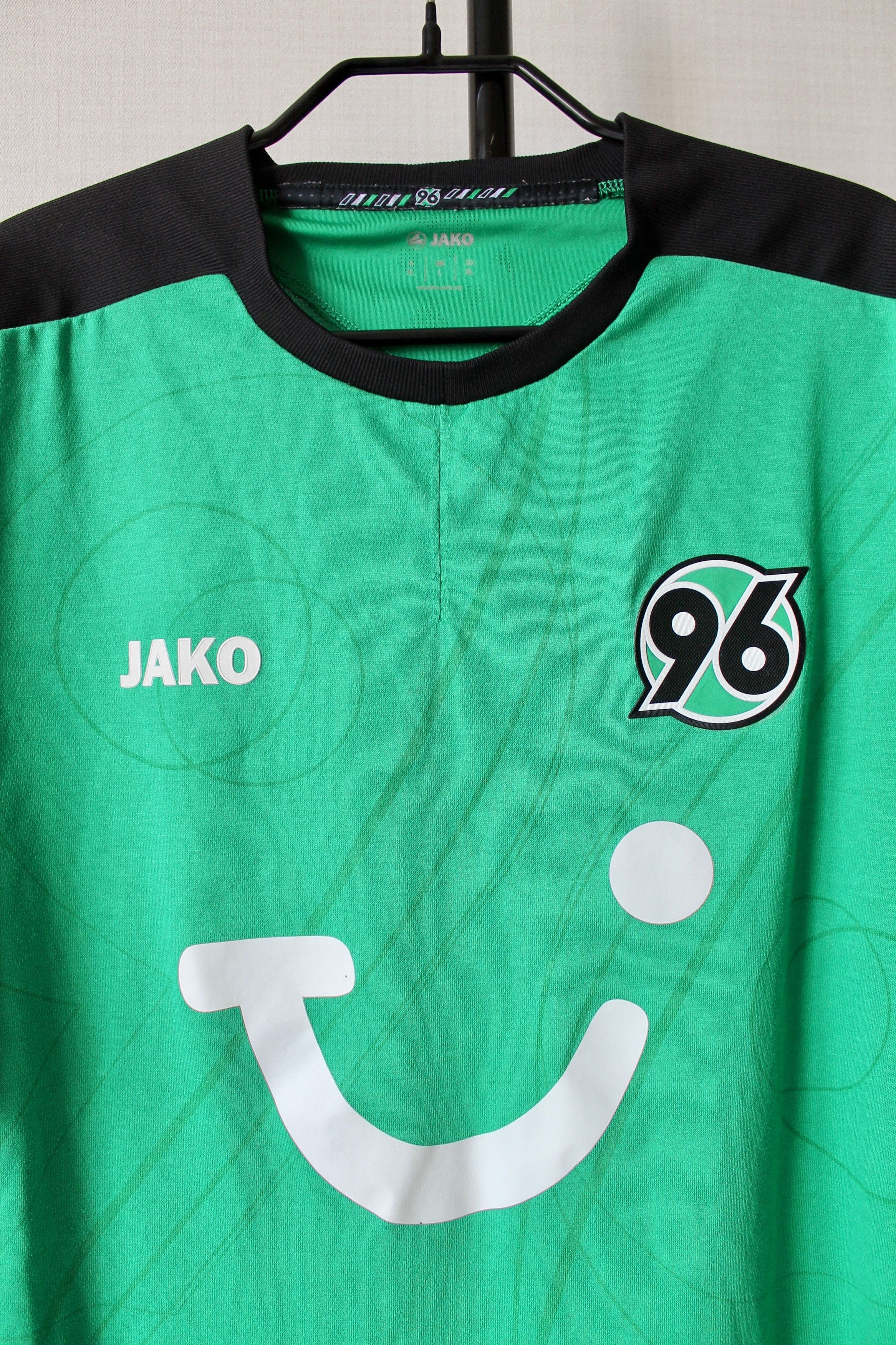 Vintage 2012 Hannover 96 # 39 Diouf Jersey Away football Soccer Size US L / EU 52-54 / 3 - 4 Thumbnail