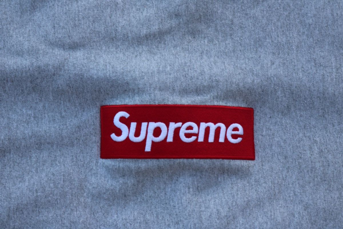 Supreme Supreme Grey Box Logo Crew Size US XL / EU 56 / 4 - 1 Thumbnail