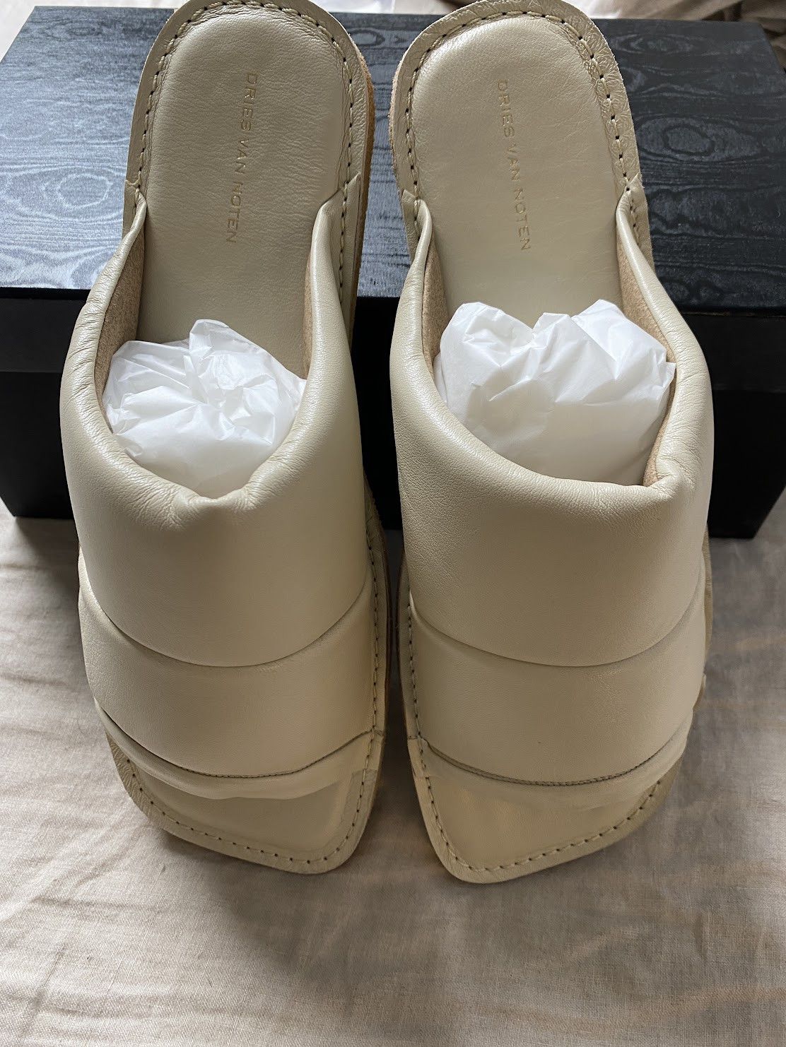 Dries Van Noten Dries Van Noten Leather Slides Ivory White FLAT MULES Size US 9 / EU 42 - 6 Thumbnail