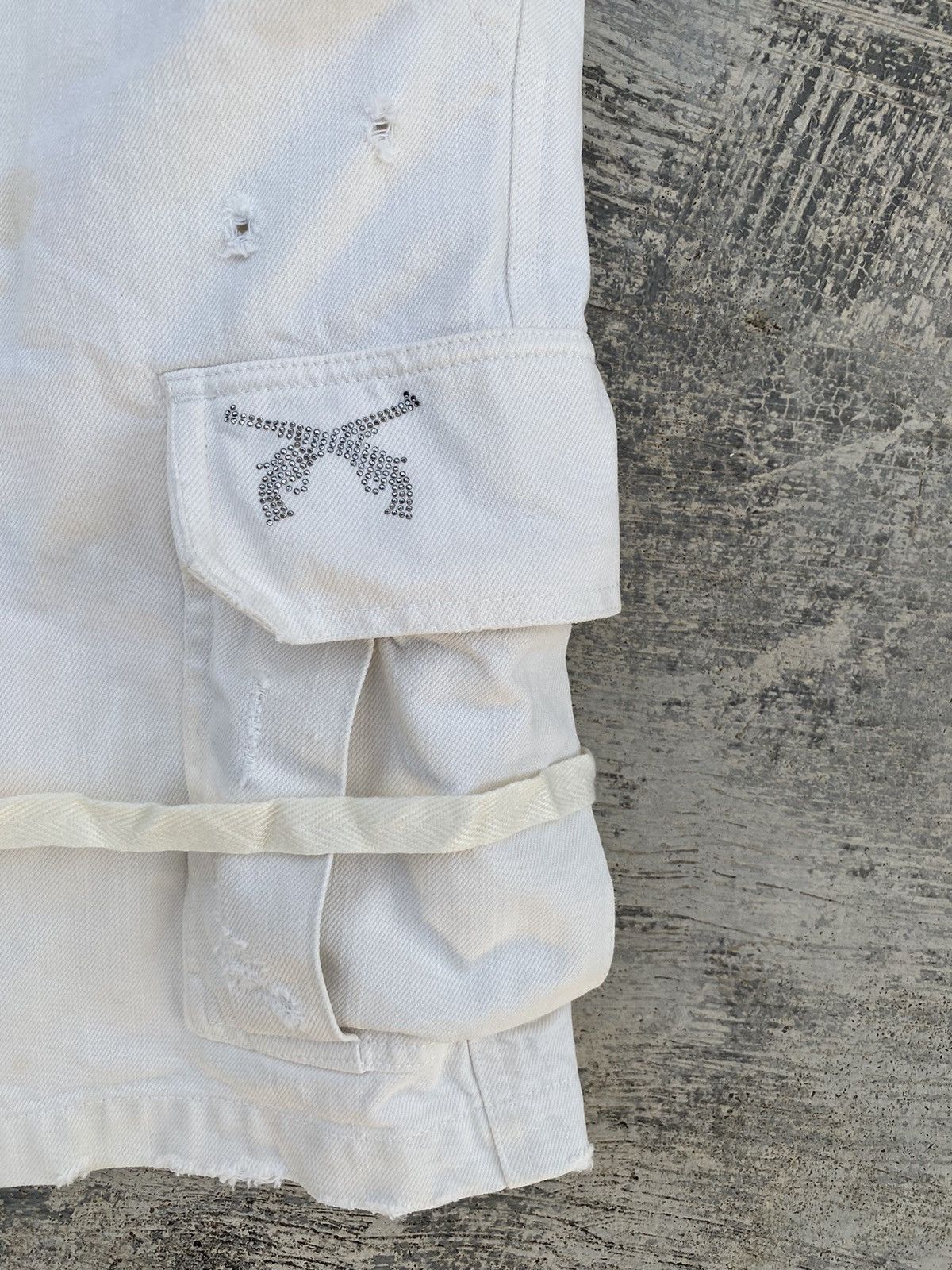 Roar ROAR GUN JAPAN DISTRESSED PUNK COWBOY BONDAGE SHORT CARGO Size US 30 / EU 46 - 4 Thumbnail