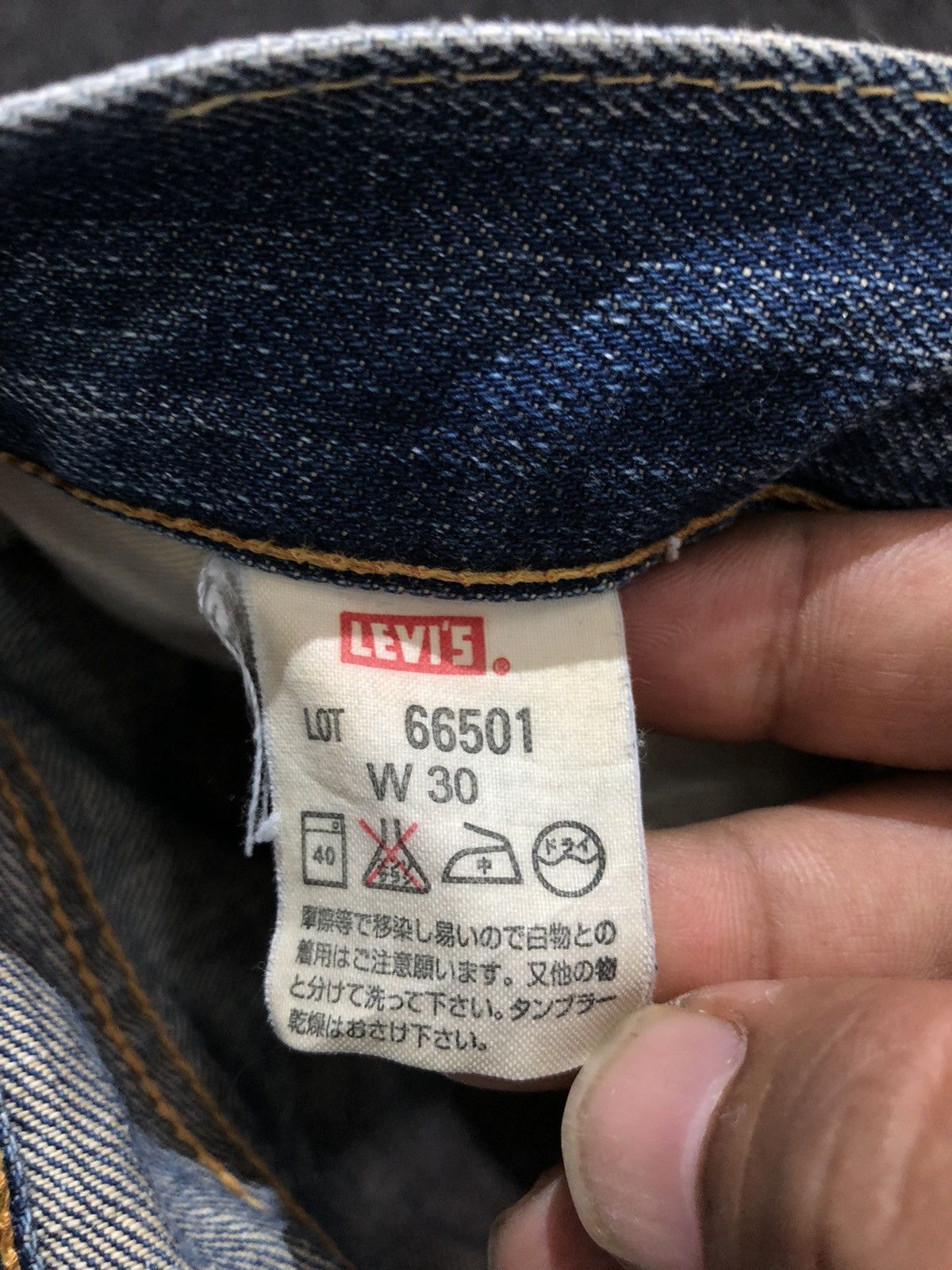 Levi's Vintage Clothing Vtg Levis 501 Selvedge Button J22 Big (E) Distressed Jeans Size US 28 / EU 44 - 16 Thumbnail