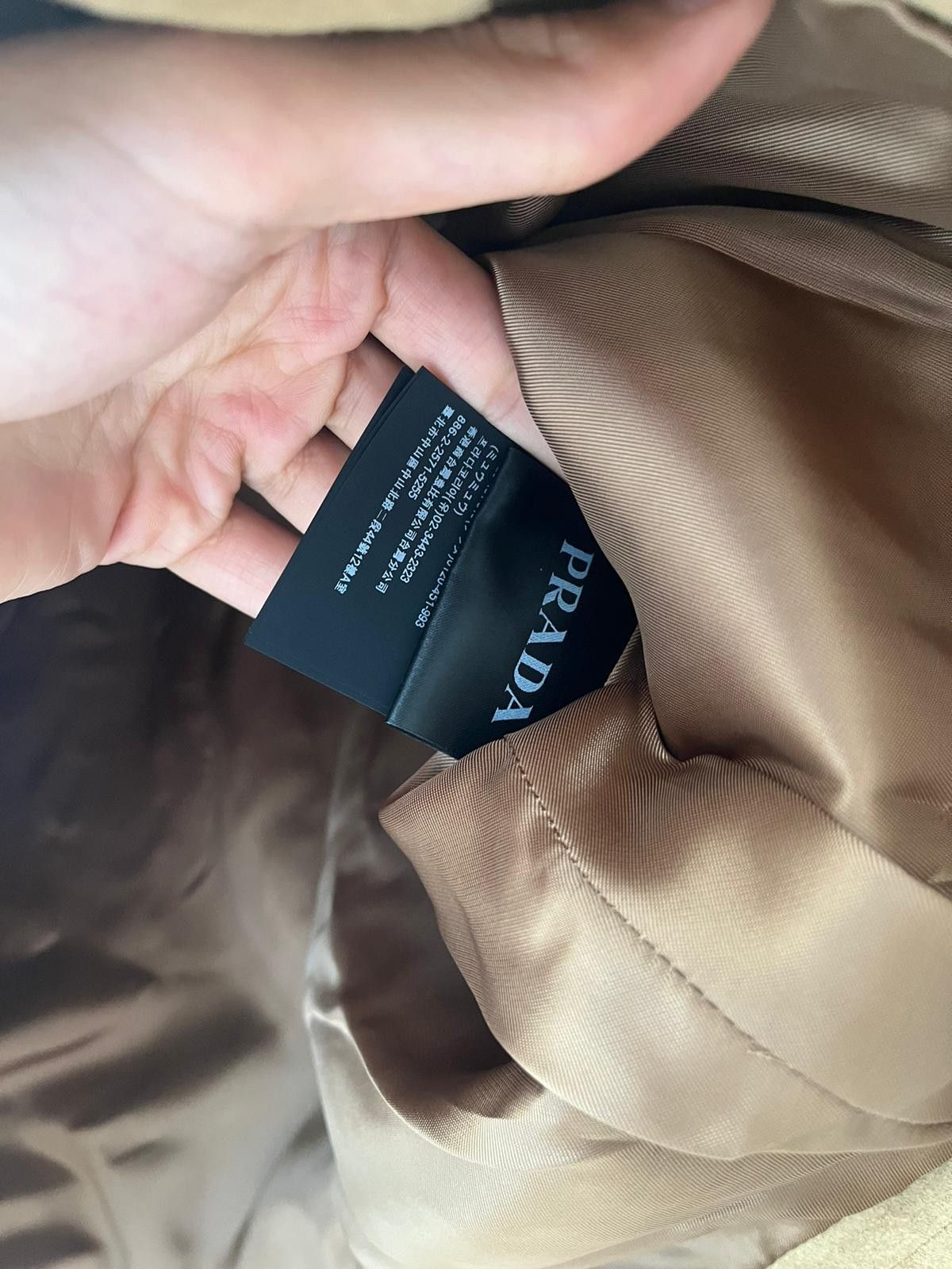 Prada Classic Suede Jacket in Camel Size US L / EU 52-54 / 3 - 12 Thumbnail