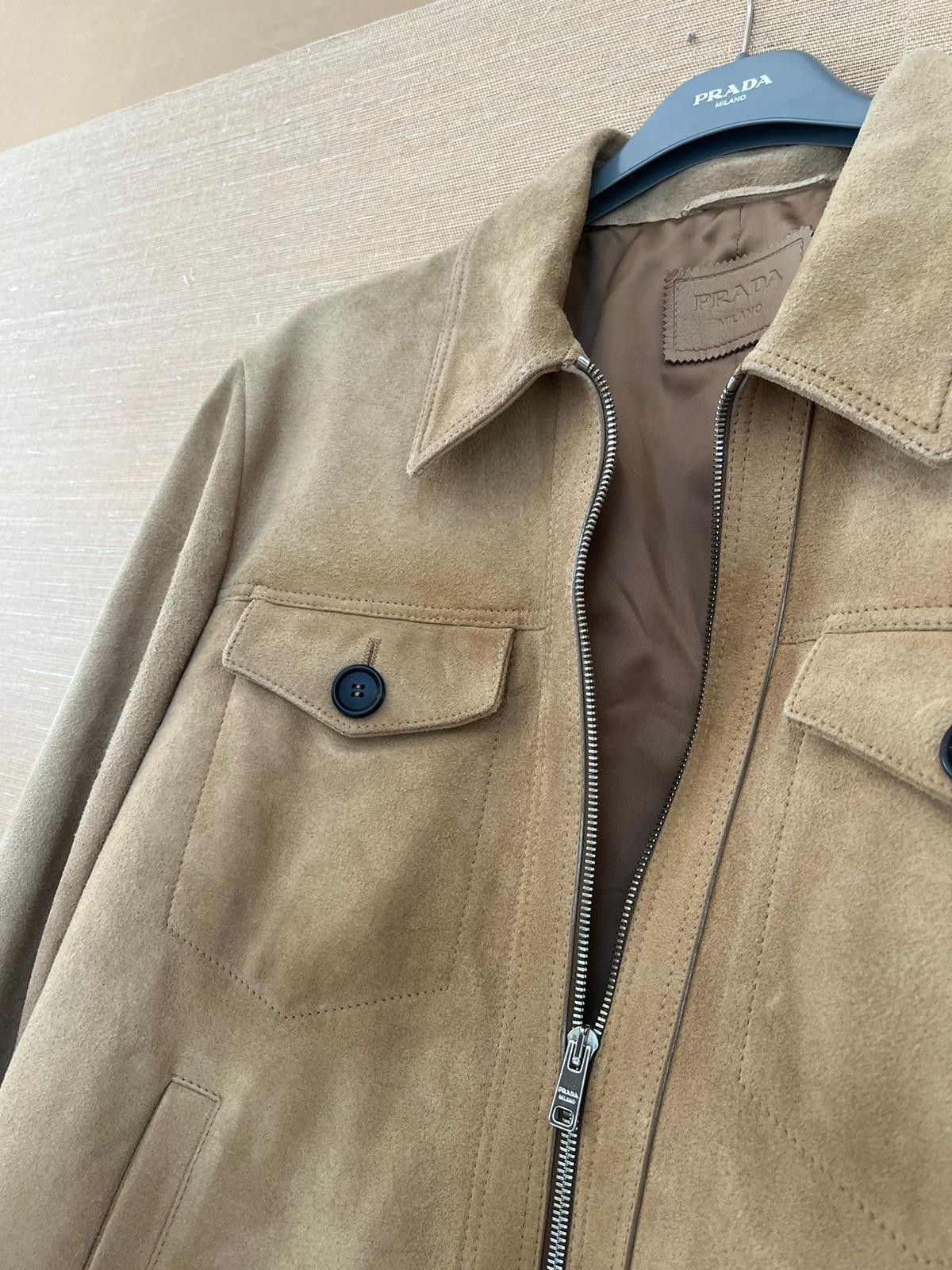 Prada Classic Suede Jacket in Camel Size US L / EU 52-54 / 3 - 14 Thumbnail