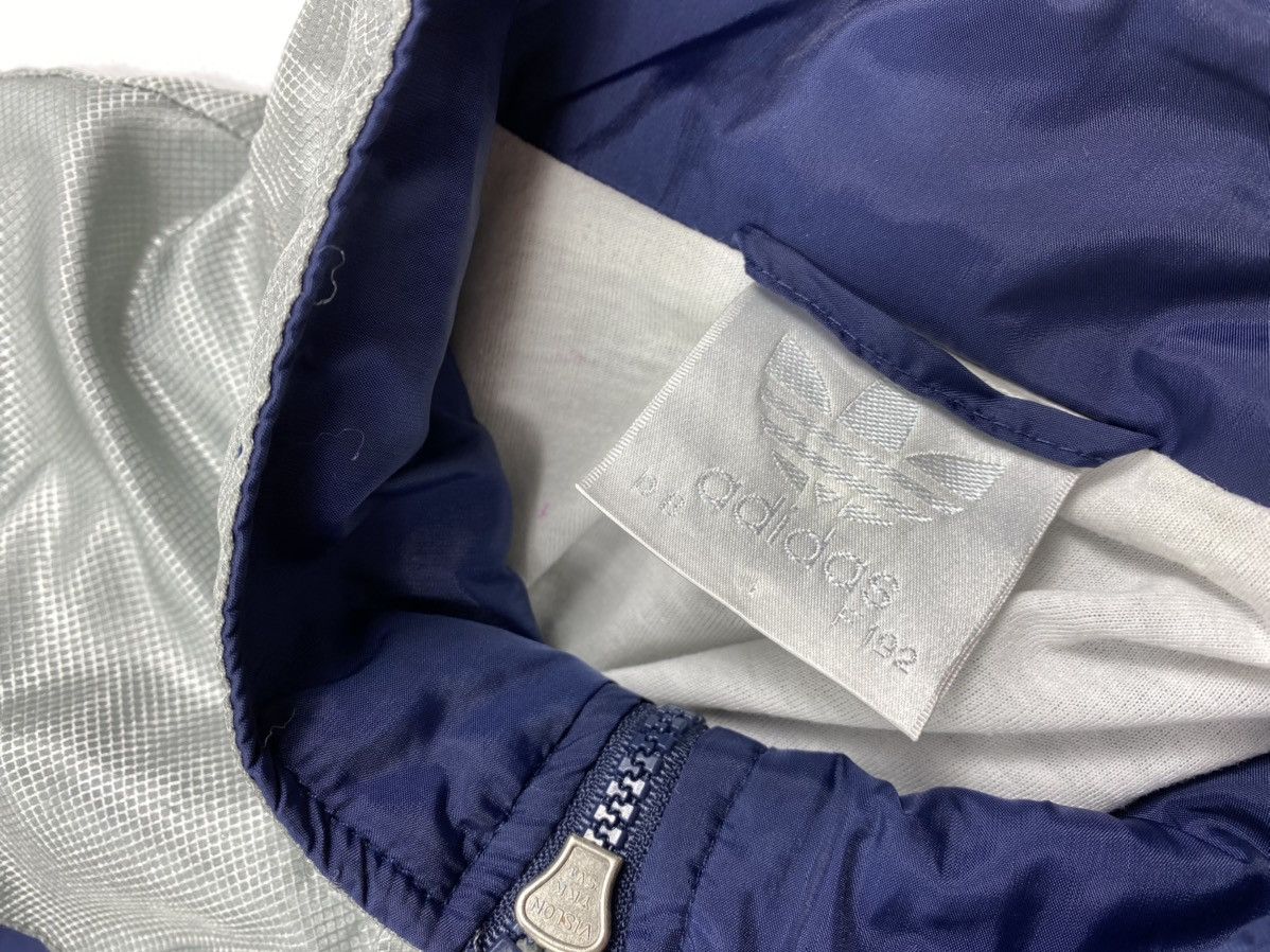 Adidas 🔥LASTDROP🔥 90s Adidas Silver Nylon Abstract Track Jacket Size US XXL / EU 58 / 5 - 3 Thumbnail