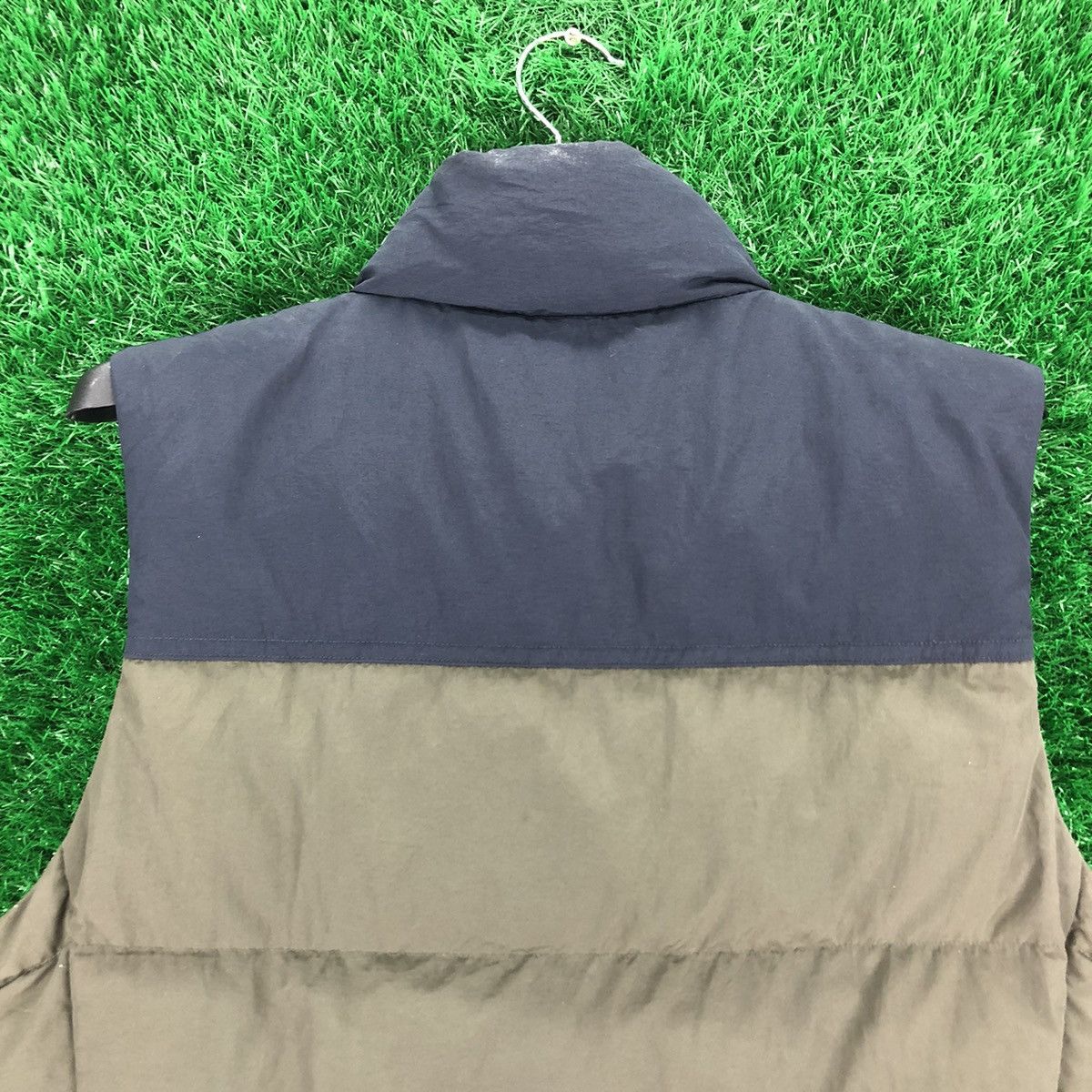Uniqlo Uniqlo Black Label Puffer Vest Two Tone Color Size US M / EU 48-50 / 2 - 5 Thumbnail