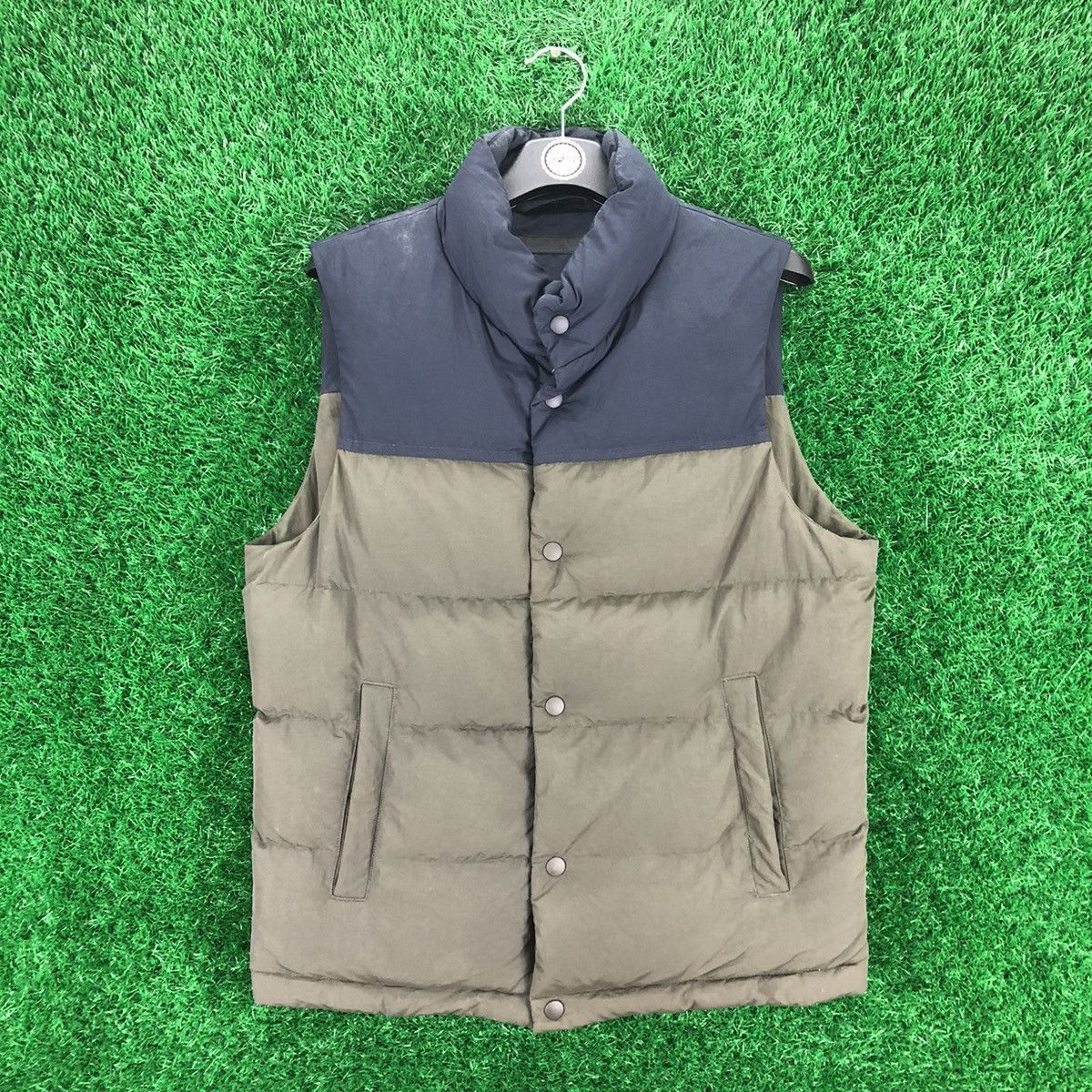 Uniqlo Black Label Puffer Vest Two Tone Color