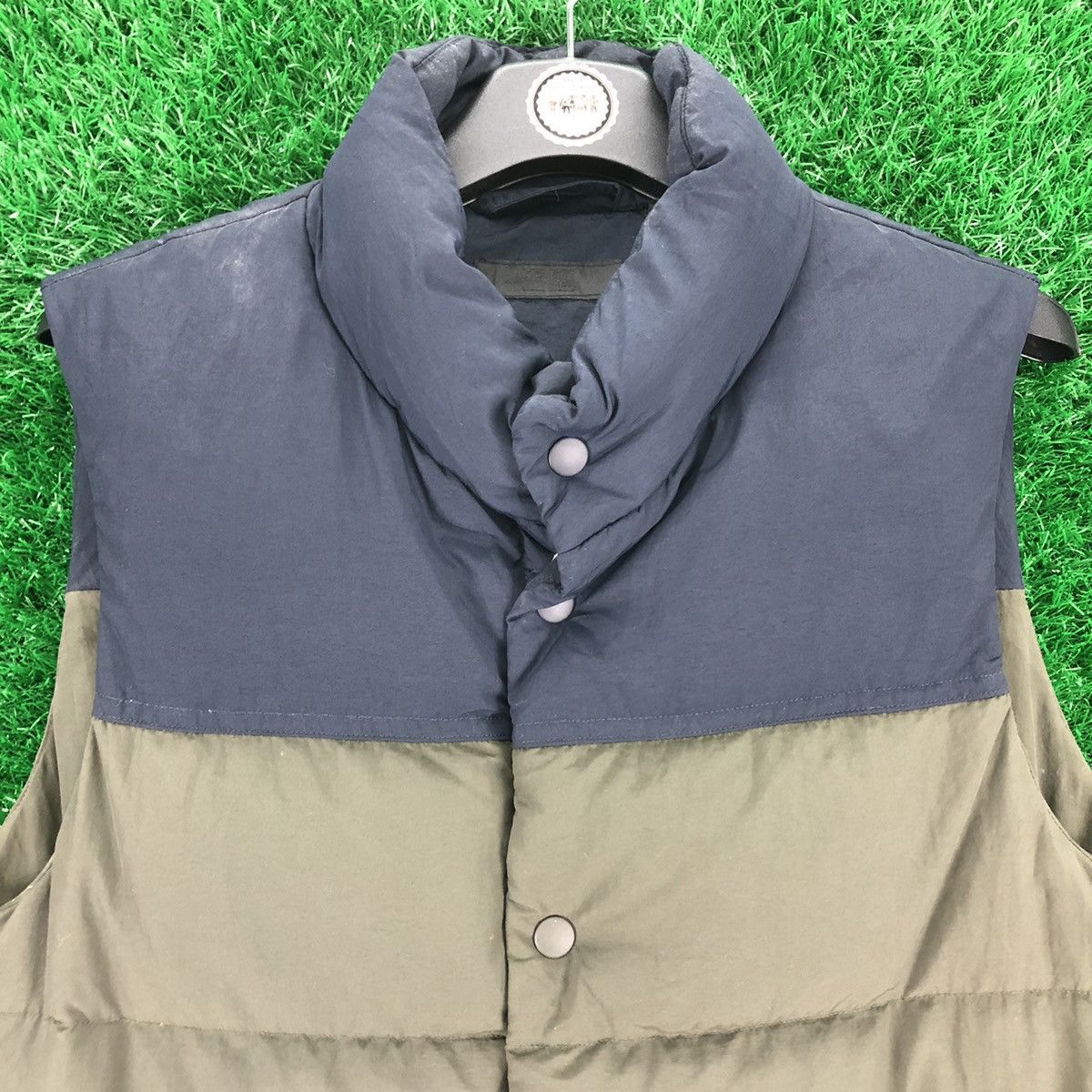 Uniqlo Uniqlo Black Label Puffer Vest Two Tone Color Size US M / EU 48-50 / 2 - 2 Thumbnail