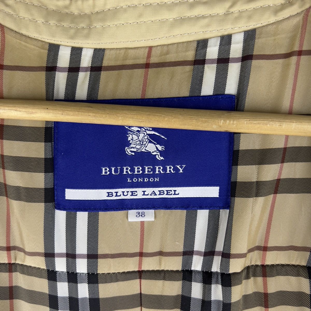 休日限定 🔥BURBERRY LONDON BLUE LABEL JACKET Parkas