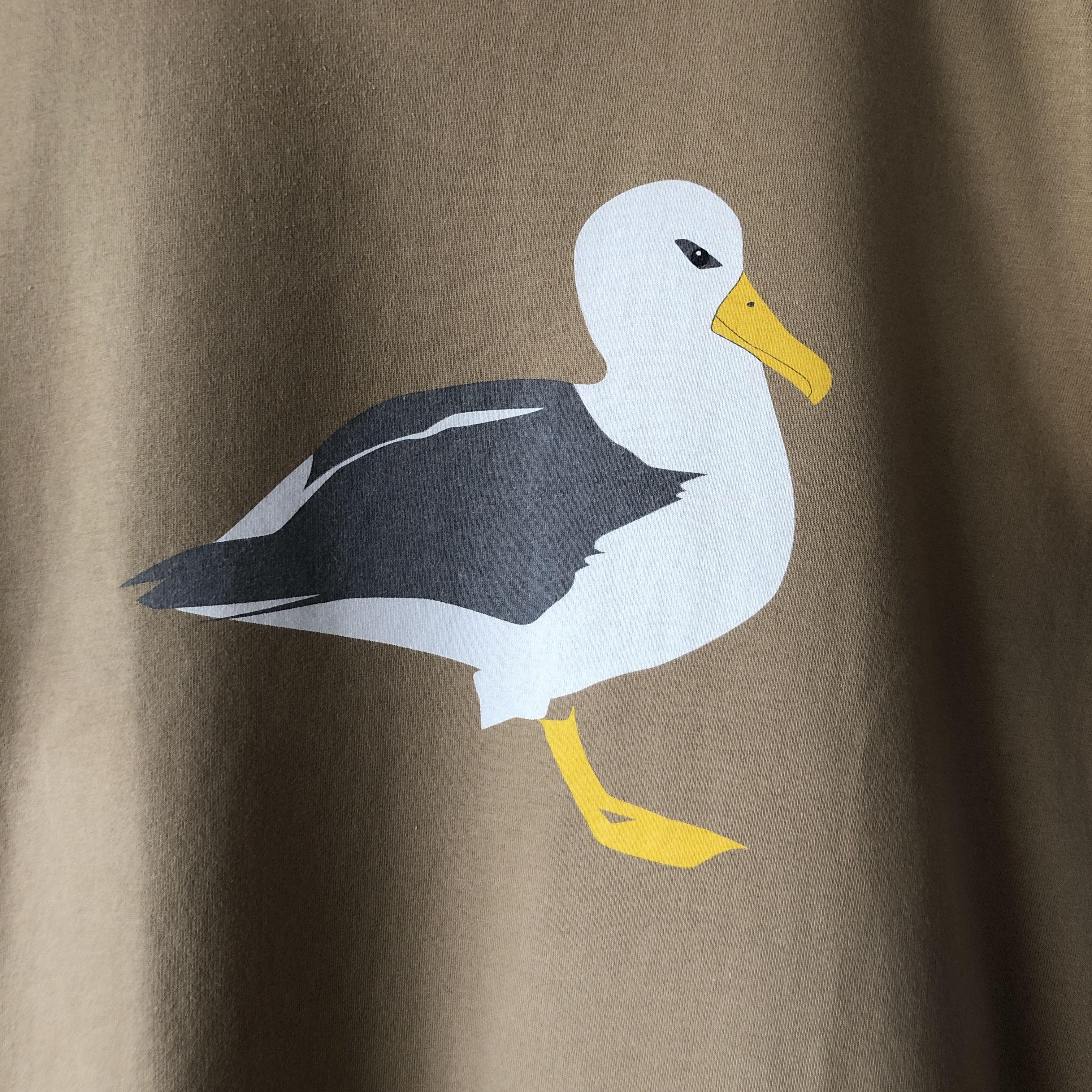 JW Anderson × Uniqlo J W Anderson Uniqlo Duck Bird Big Logo Beige Tee Shirt S Size US S / EU 44-46 / 1 - 5 Thumbnail