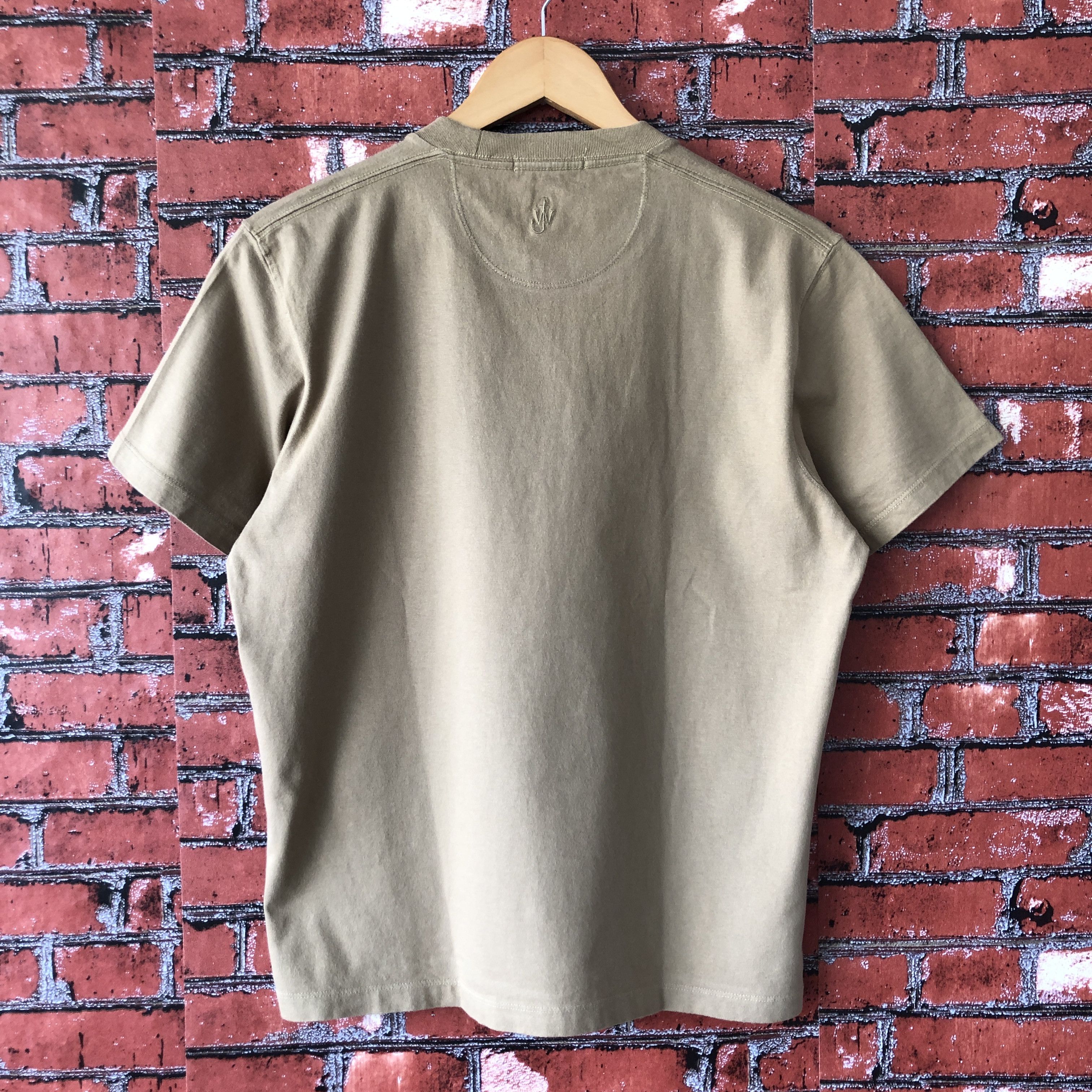 JW Anderson × Uniqlo J W Anderson Uniqlo Duck Bird Big Logo Beige Tee Shirt S Size US S / EU 44-46 / 1 - 4 Thumbnail