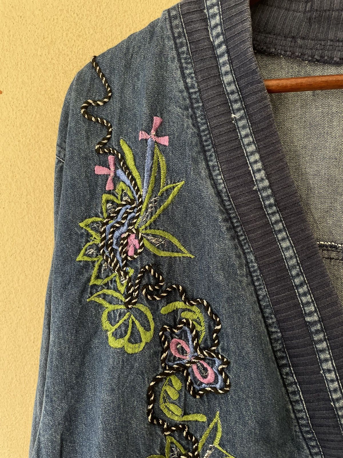 Japanese Brand EMBROIDERED JAPANESE DENIM CARDIGAN/JACKET Size US M / EU 48-50 / 2 - 7 Thumbnail