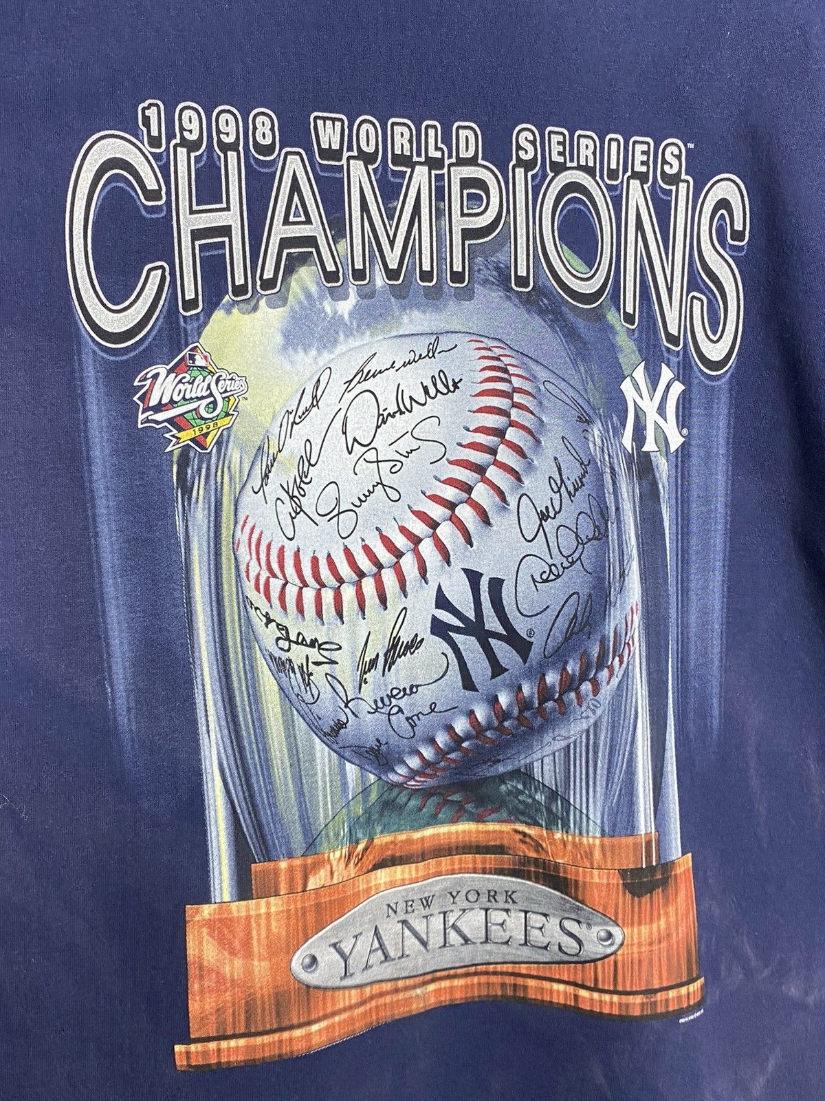 Vintage 🚨Vintage New York Yankees World Series Champions T-Shirt Size US XL / EU 56 / 4 - 3 Thumbnail