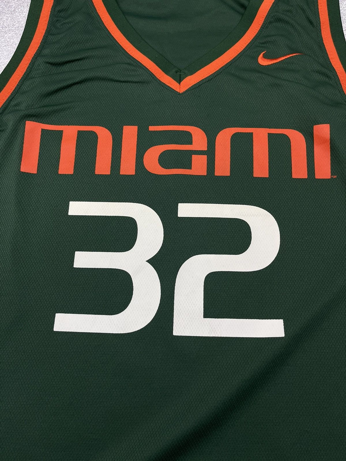 Nike × Vintage Vintage Nike Team Miami 32 Jersey size L Size US L / EU 52-54 / 3 - 5 Thumbnail