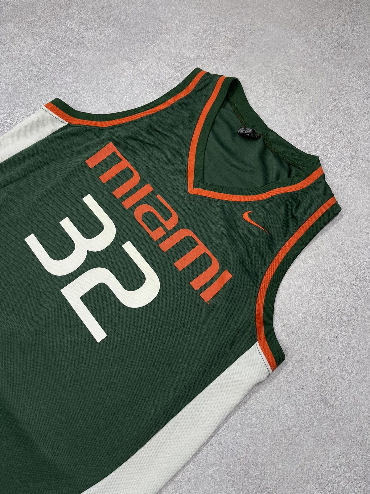 Nike × Vintage Vintage Nike Team Miami 32 Jersey size L Size US L / EU 52-54 / 3 - 3 Thumbnail