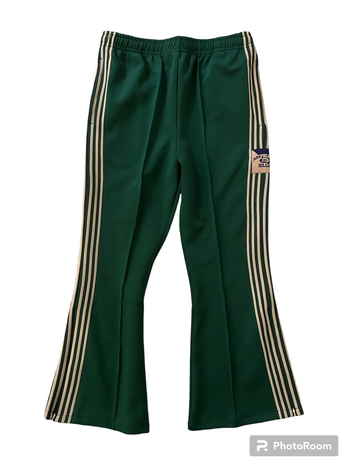 GV Gallery Raspberry Hills Uncle Leon Sweats