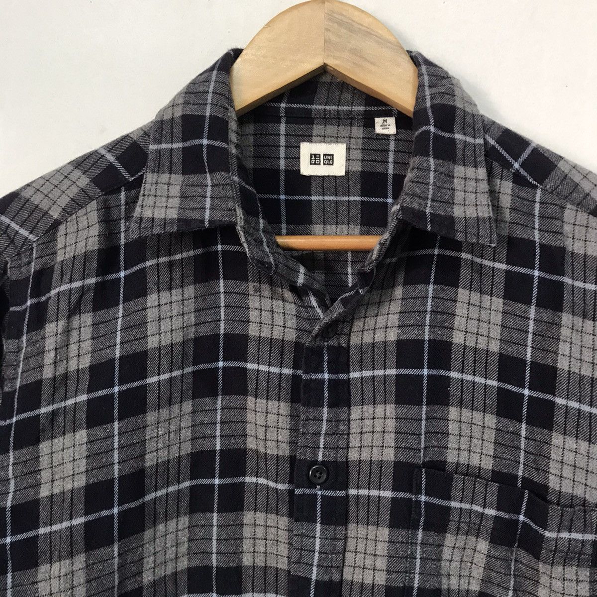 Flannel Nice❗️Uniqlo Flannel Button Up Shirt Grey Size US M / EU 48-50 / 2 - 6 Thumbnail