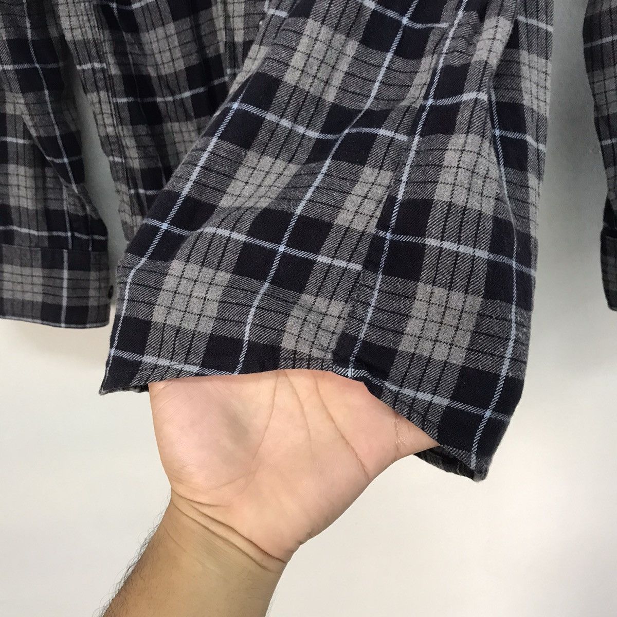 Flannel Nice❗️Uniqlo Flannel Button Up Shirt Grey Size US M / EU 48-50 / 2 - 12 Thumbnail