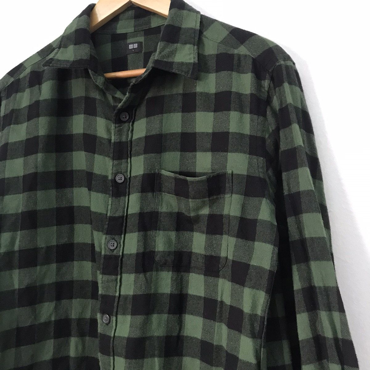 Flannel Nice❗️Uniqlo Flannel Button Up Shirt Green Size US L / EU 52-54 / 3 - 6 Thumbnail