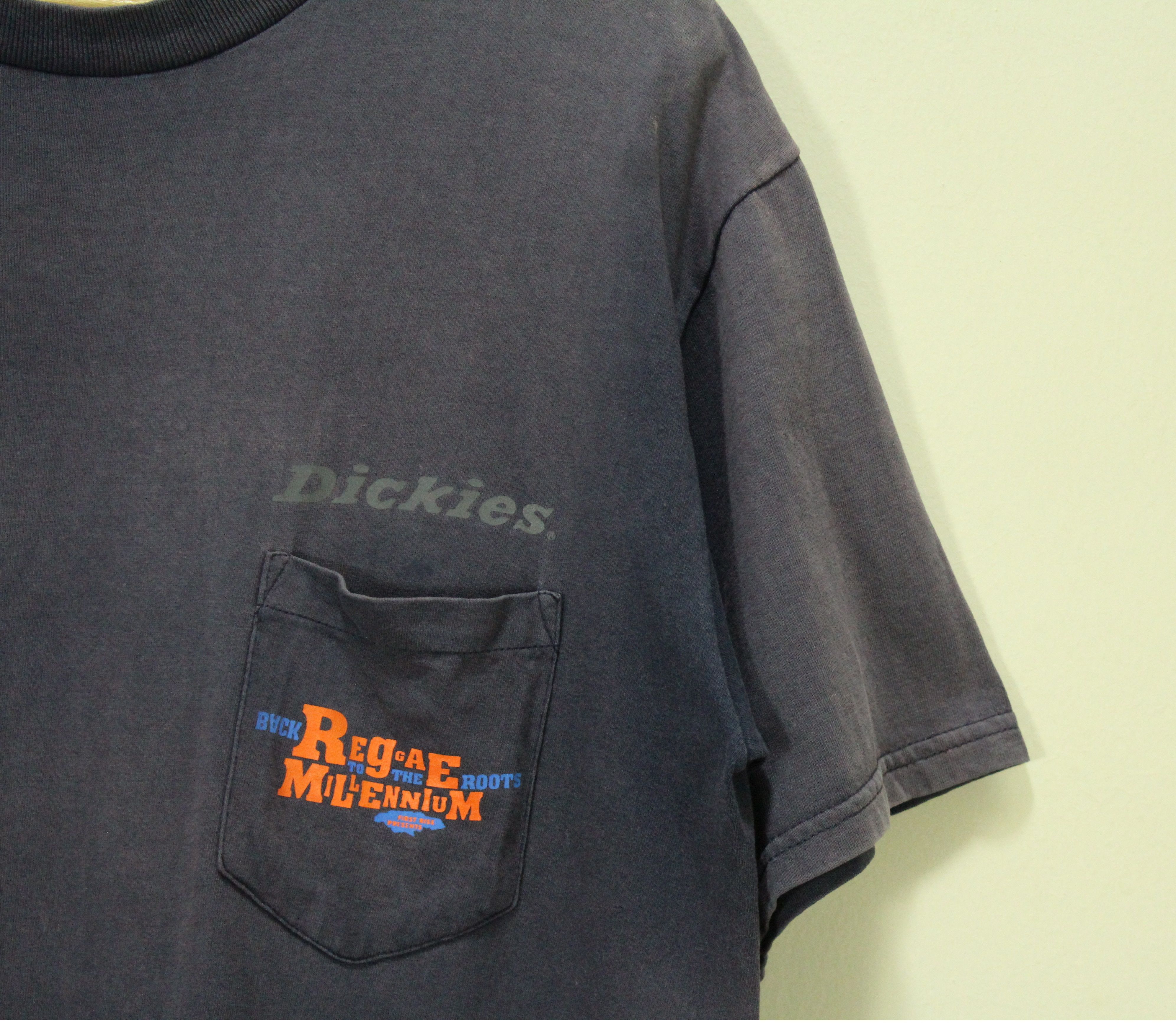 Vintage Faded Sunfaded Thrashed Distressed DICKIES T Shirt Black Kat Size US L / EU 52-54 / 3 - 4 Thumbnail