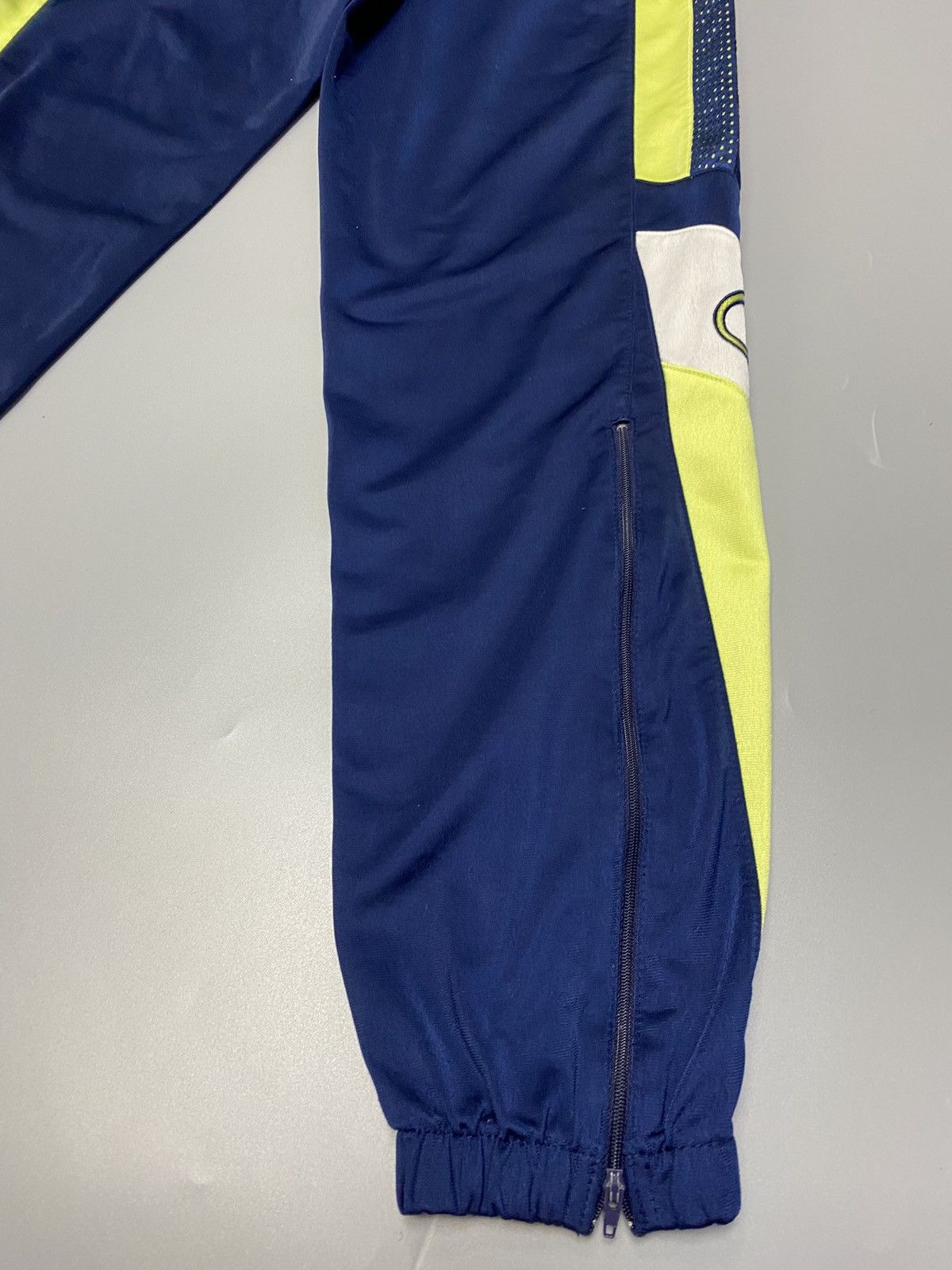Champion × Vintage Vintage Champion Track Pants Size US 30 / EU 46 - 23 Thumbnail