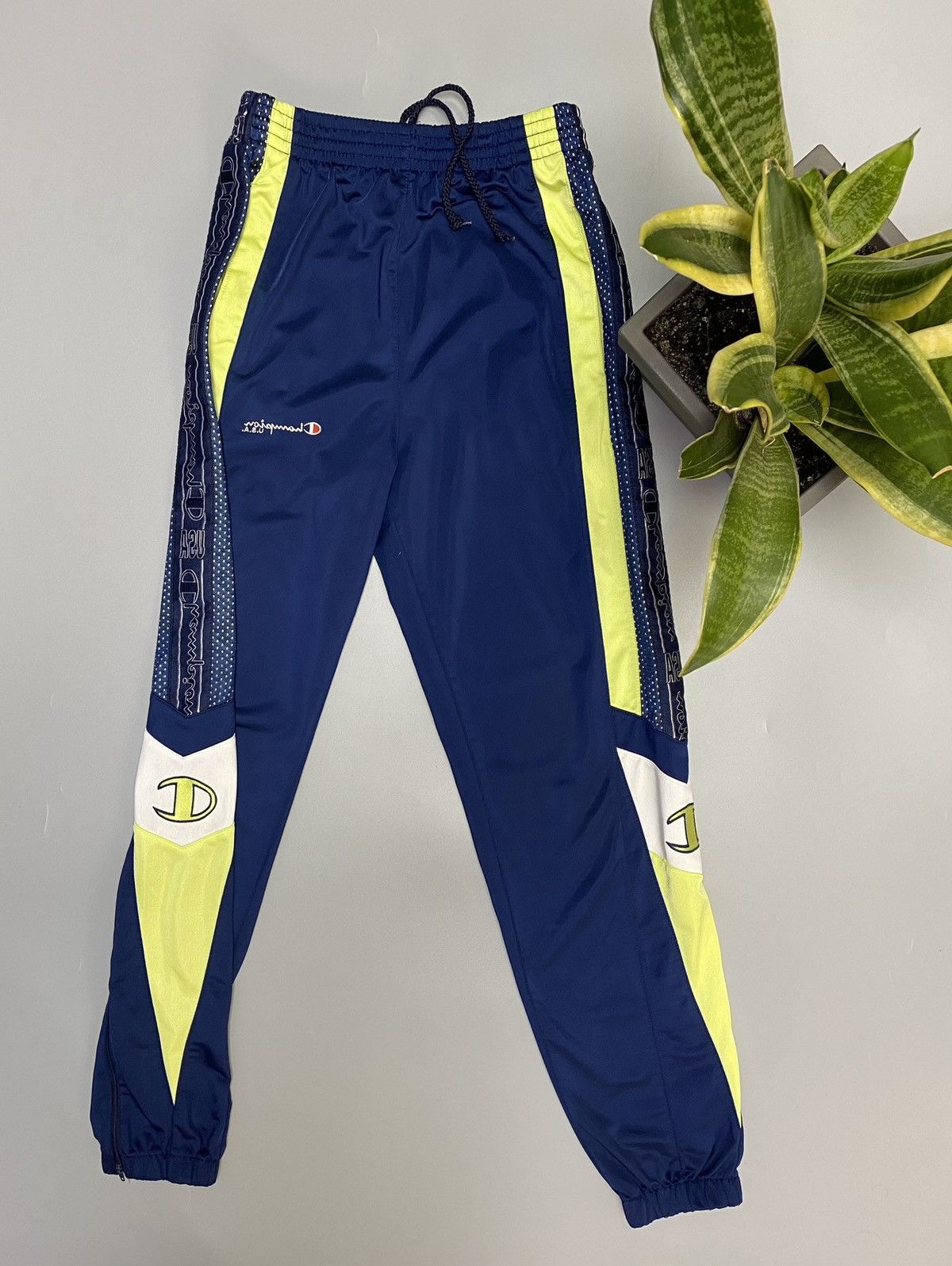 Champion × Vintage Vintage Champion Track Pants Size US 30 / EU 46 - 1 Thumbnail