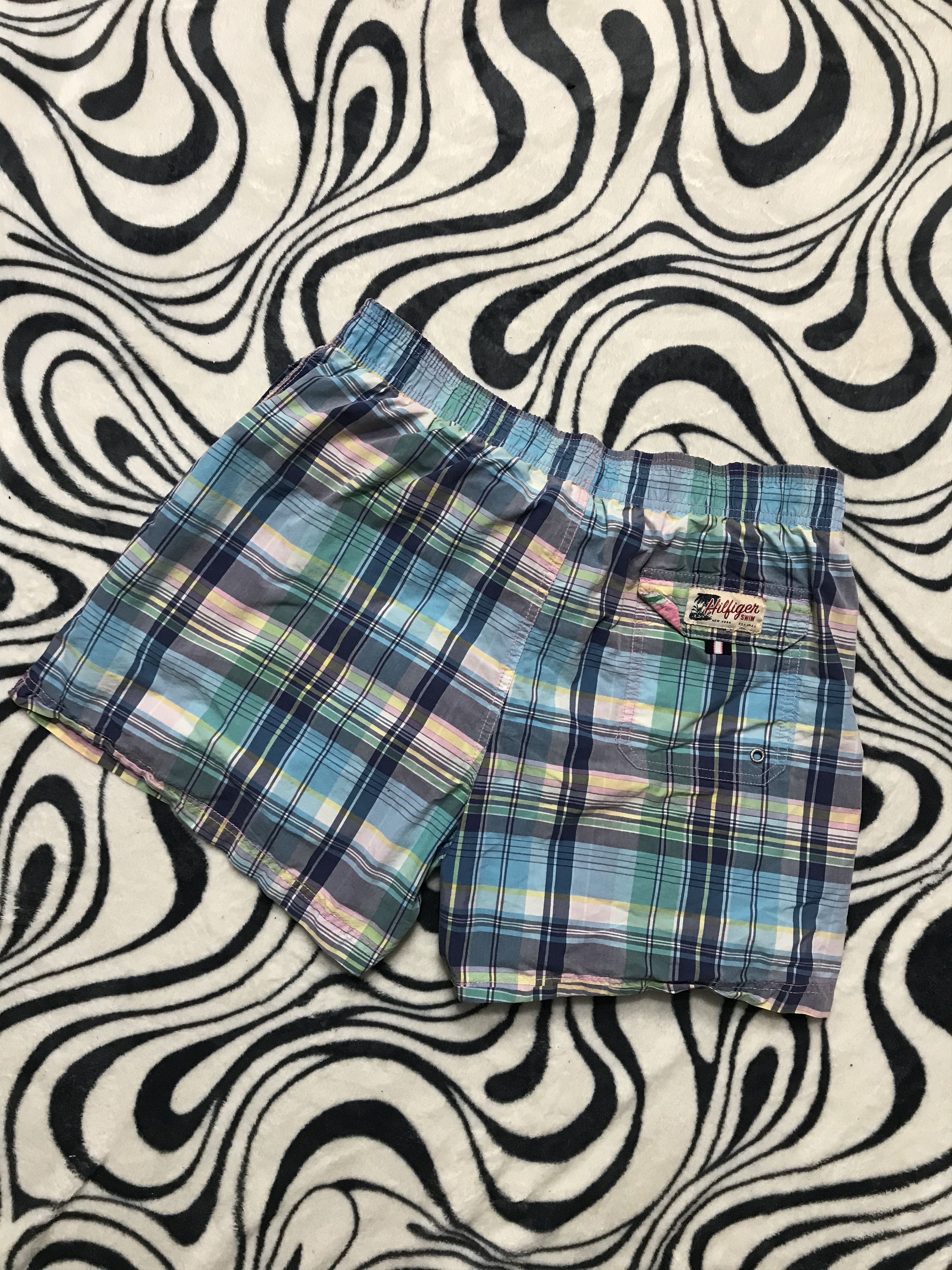 Tommy Hilfiger × Vintage Tommy Hilfiger Mens Nylon Shorts Size US 34 / EU 50 - 4 Thumbnail